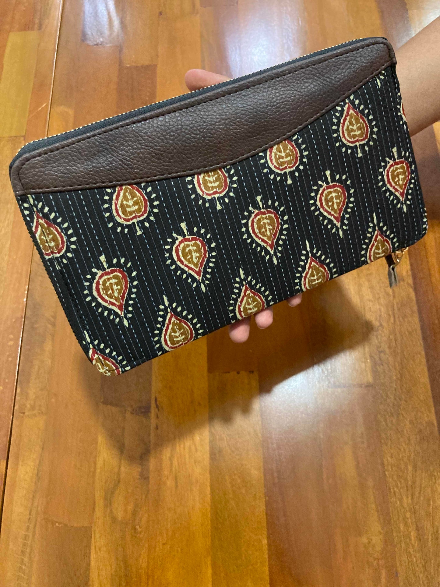 Southloom™ Handmade Purse with Black Jacquard Cloth and Leatherette
