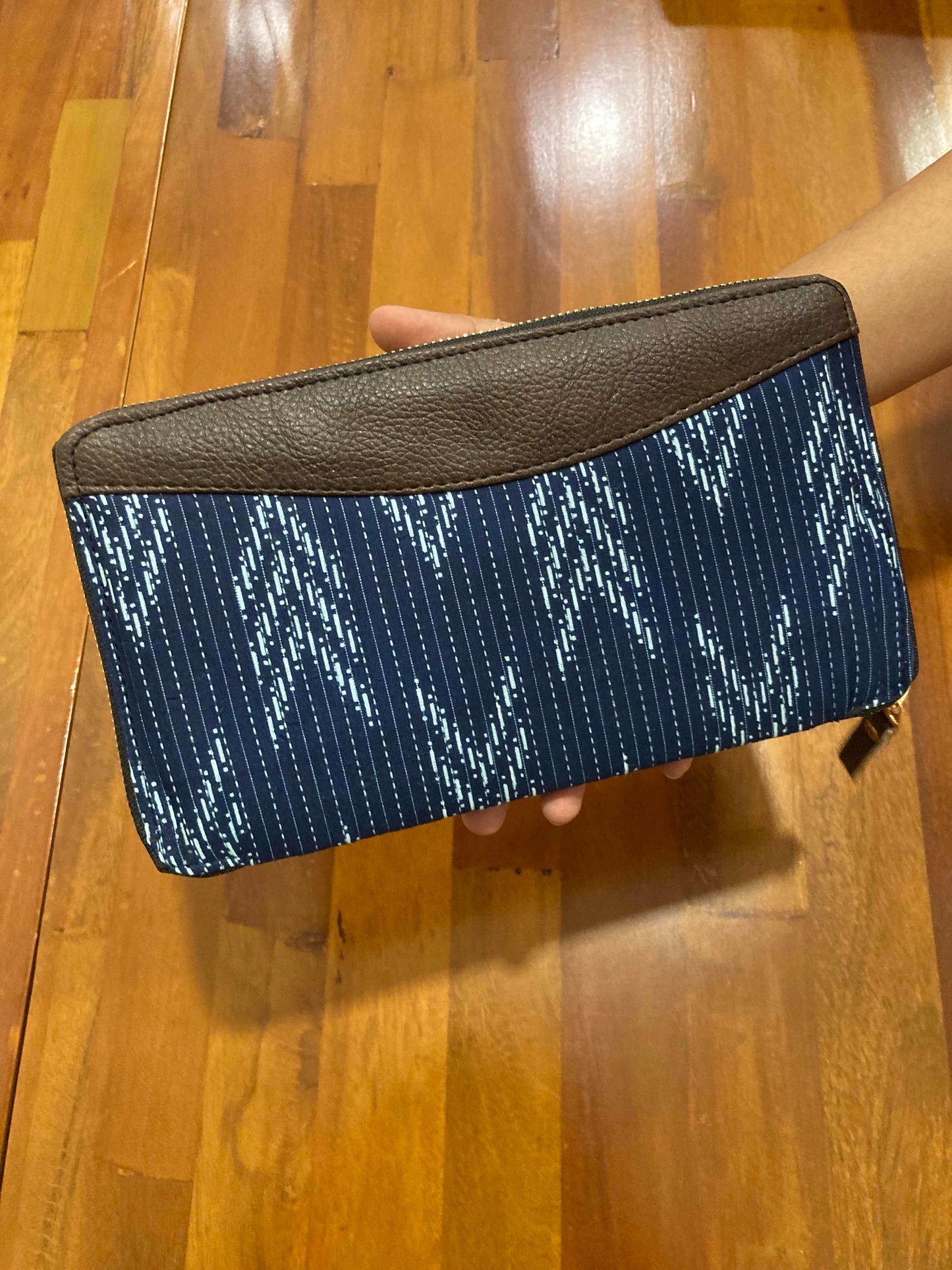 Southloom™ Handmade Purse with Dark Blue Jacquard Cloth and Leatherette