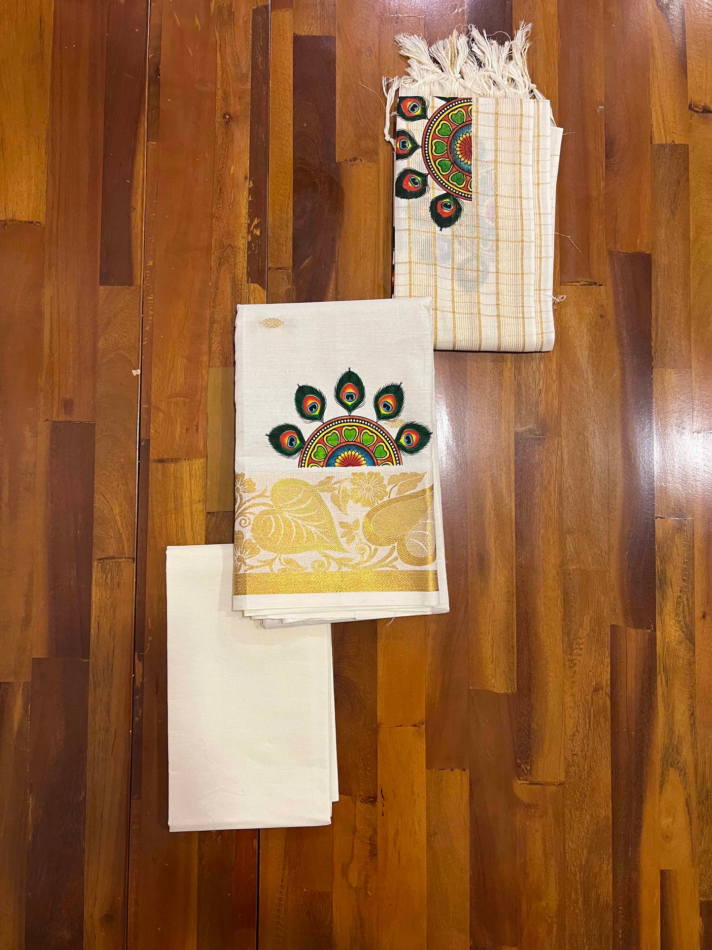 Kerala Cotton Churidar Salwar Material with Mural Printed Peacock Feather Design (include Mural Shawl / Dupatta)