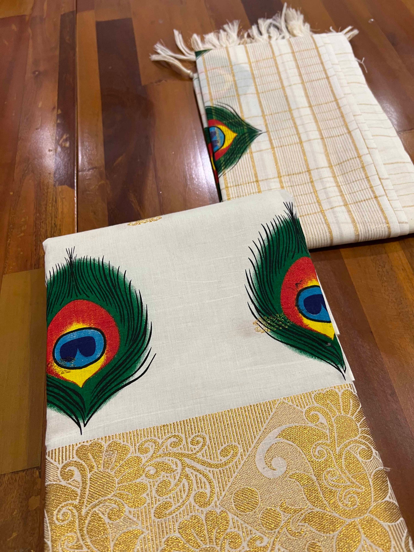 Kerala Cotton Churidar Salwar Material with Mural Printed Peacock Feather Design (include Mural Shawl / Dupatta)