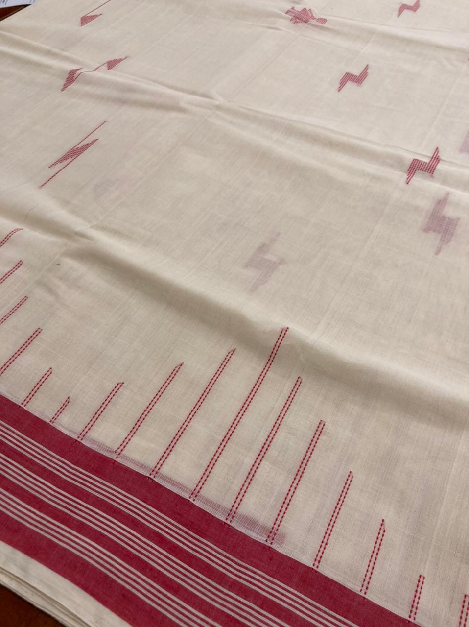 Southloom Kuthampully Unakkupaavu Handloom Onam Saree with Rose Butta Works