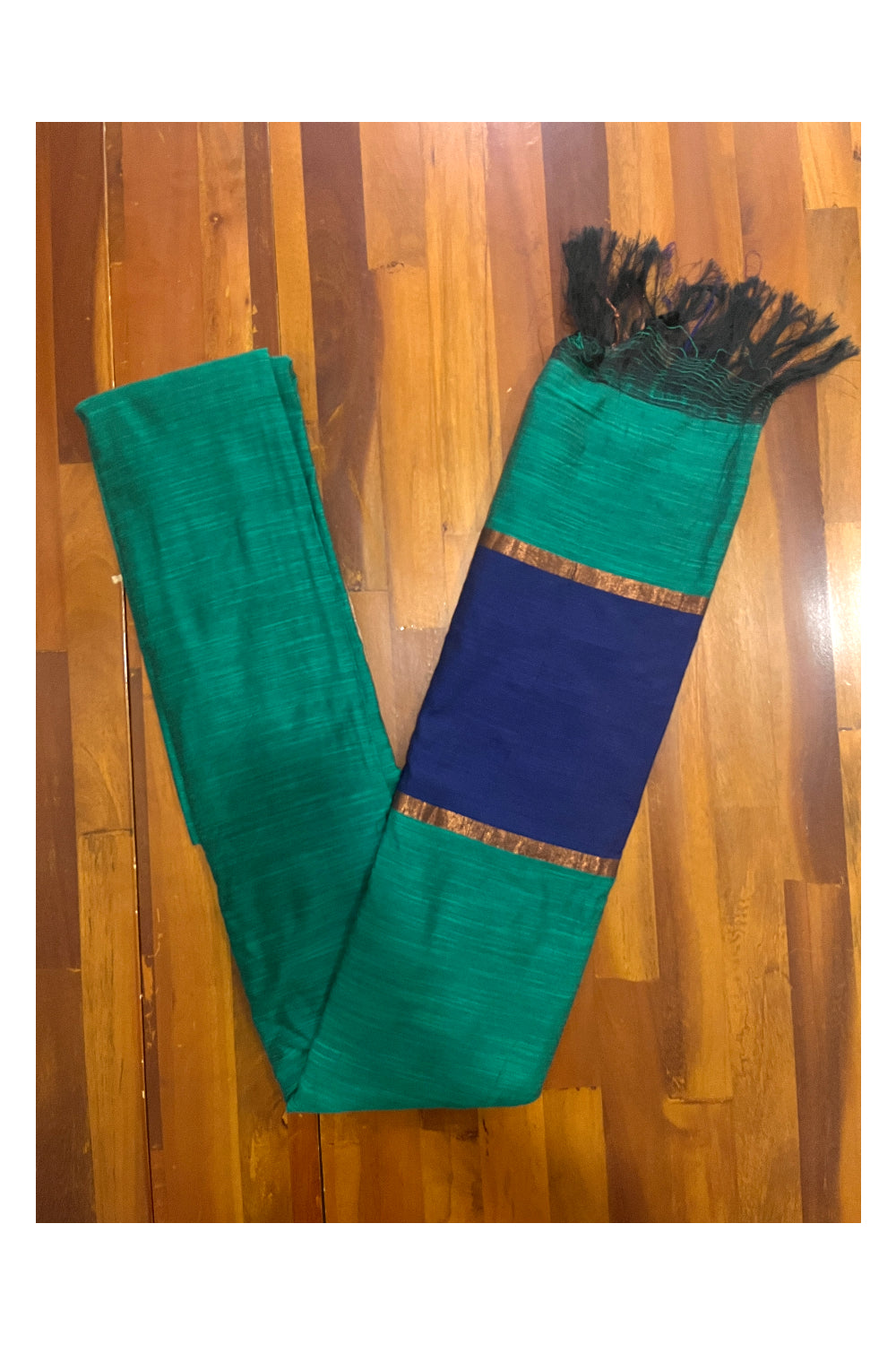 Southloom Cotton Green Saree with Kasavu Border and Blue Running Blouse Piece