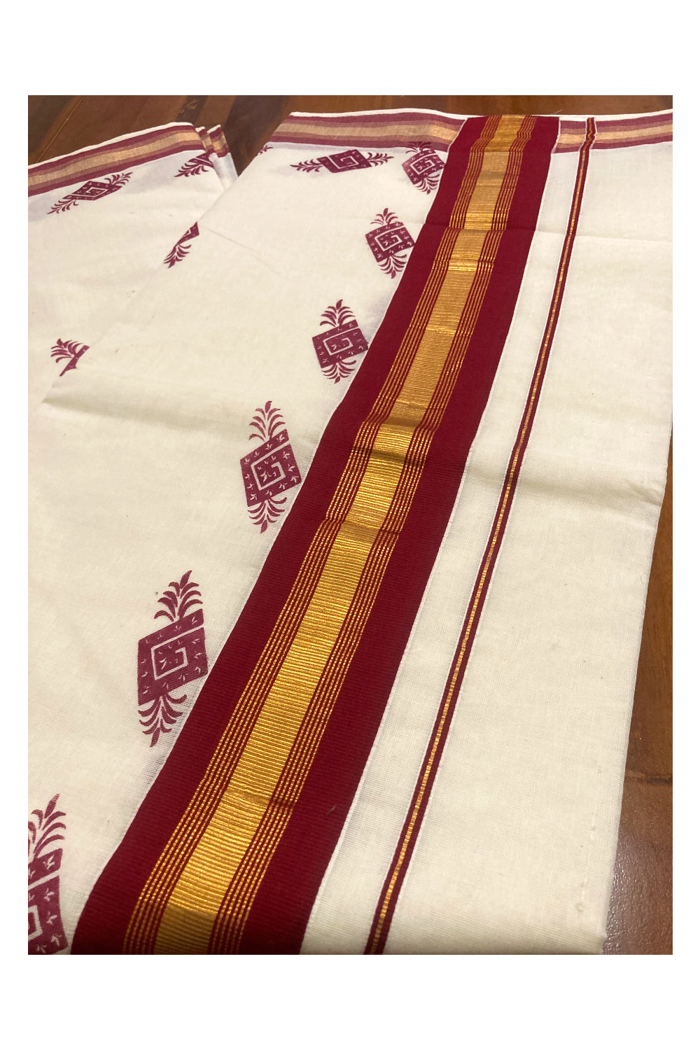 Pure Cotton Kerala Saree with Maroon Block Printed Design and Kasavu Border