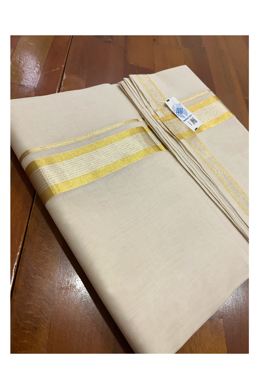 Southloom Premium Unakkupaavu Handloom Wedding Mundu with Golden and Silver Kasavu Border (South Indian Kerala Dhoti)