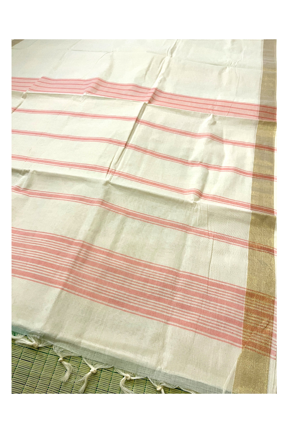 Pure Cotton Off White Kerala Saree with Pink Pallu and Lines Design Running Blouse Piece (Onam Saree 2023)