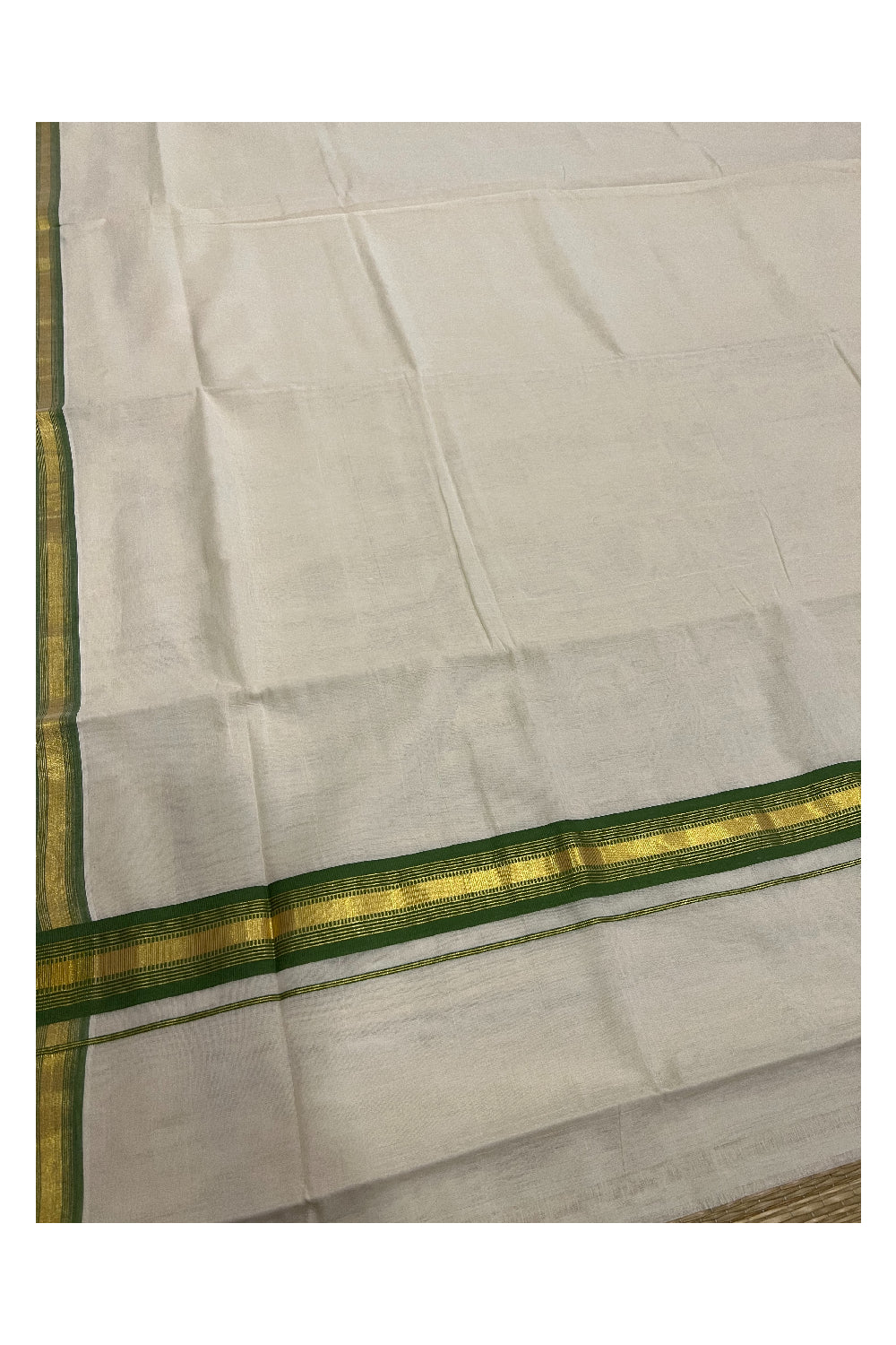 Southloom™ Premium Handloom Kerala Saree with Light Green and Kasavu Border