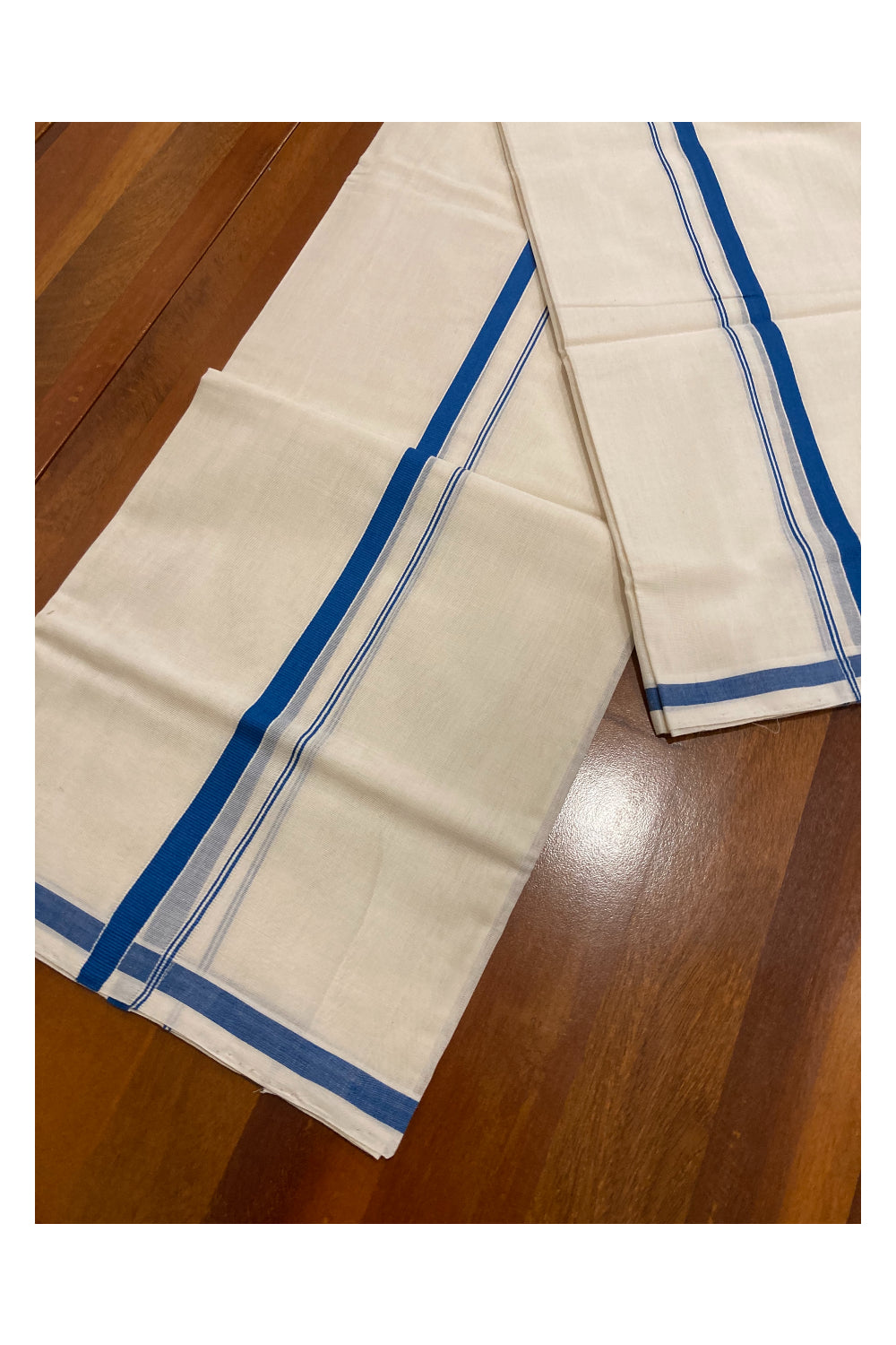 Southloom™ Premium Handloom Mundum Neriyathum (Set Mundu) with 0.5 inch Blue Border (Weaver: Jaya)