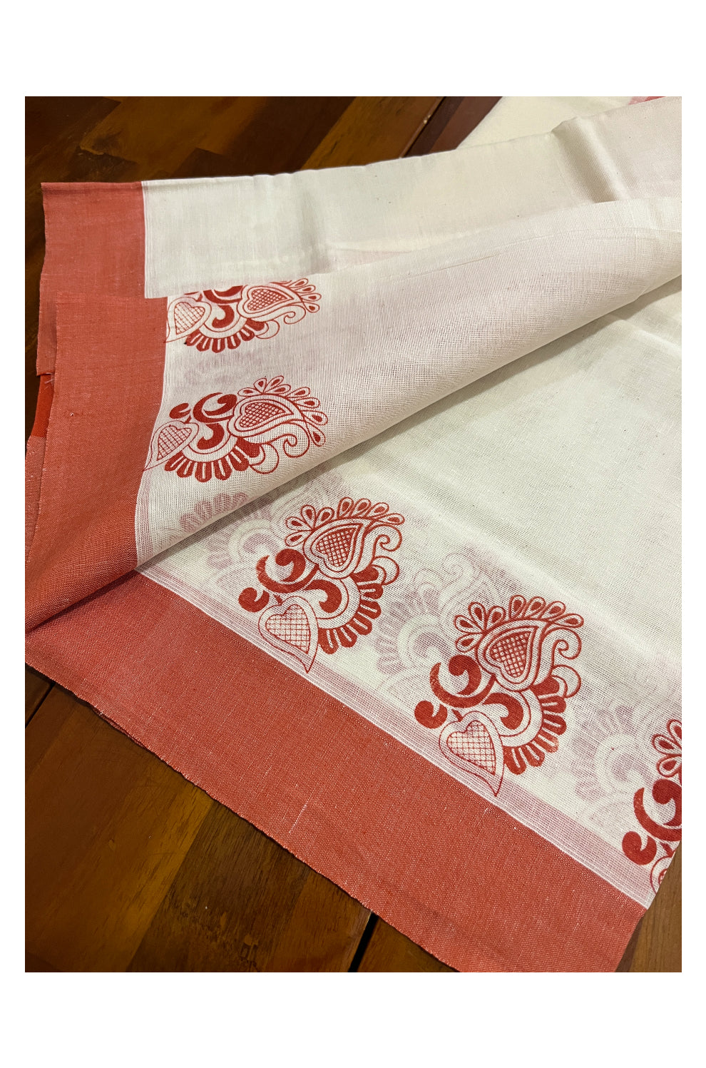 Kerala Cotton Set Mundu (Mundum Neriyathum) with Red Paisley Block Prints on Border