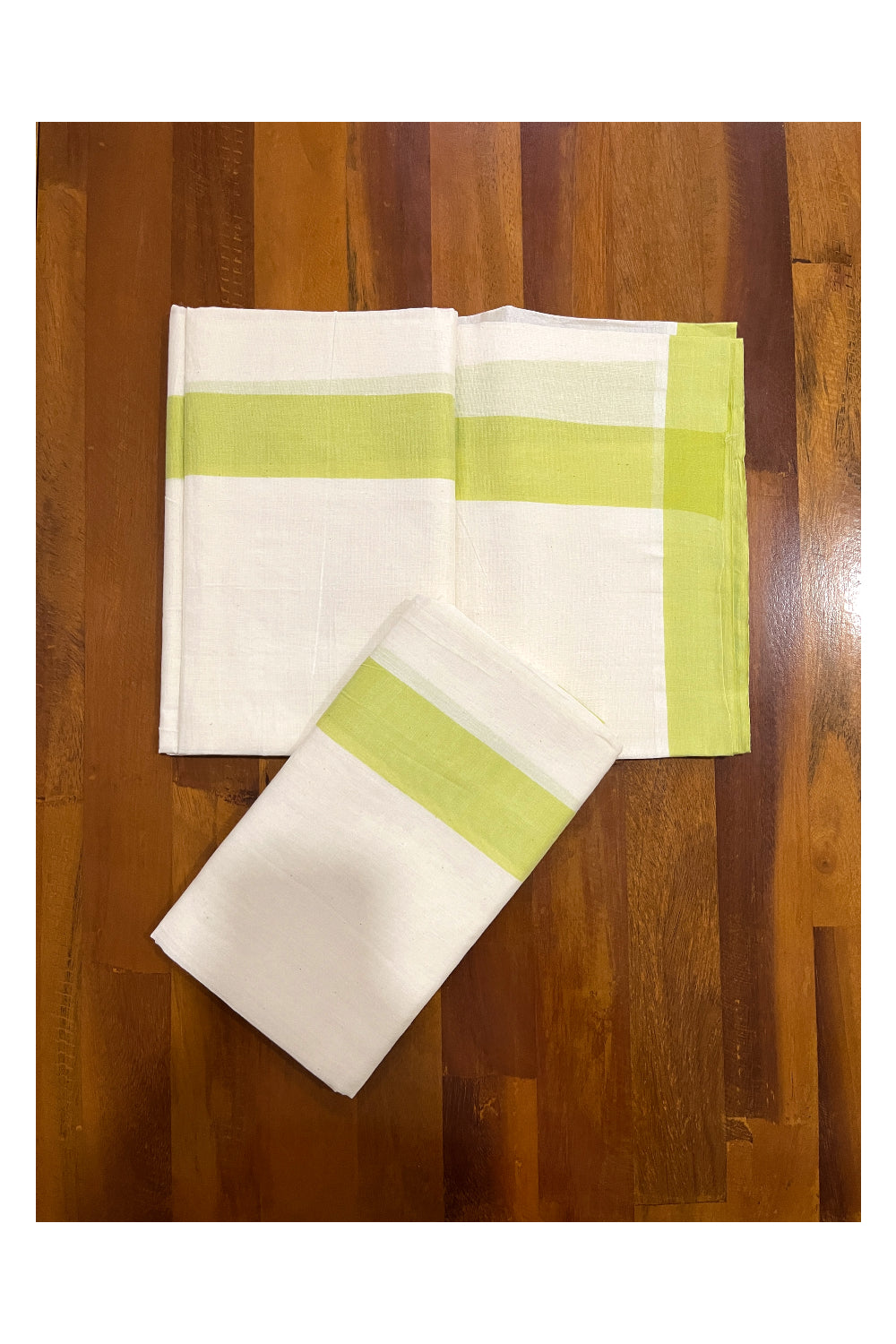 Kerala Cotton Mulloth Mundum Neriyathum Single (Set Mundu) with Light Green Border (Extra Soft Cotton) 2.80 Mtrs