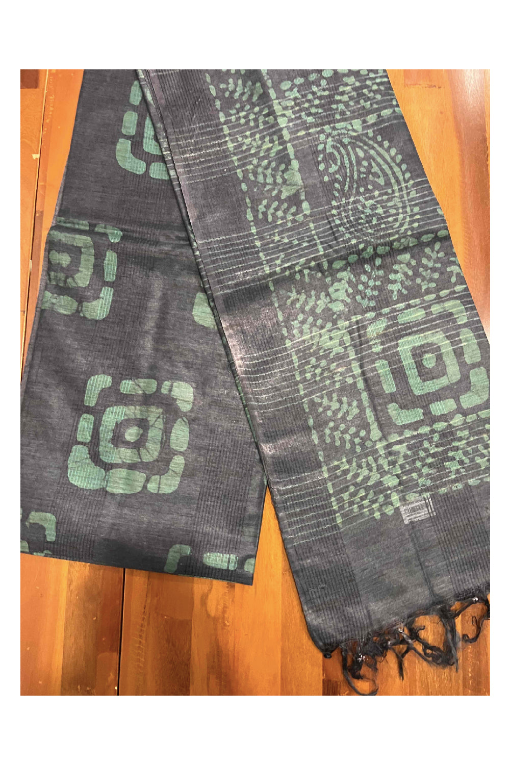 Southloom Cotton Greyish Blue and Green Designer Saree with Baswara Print