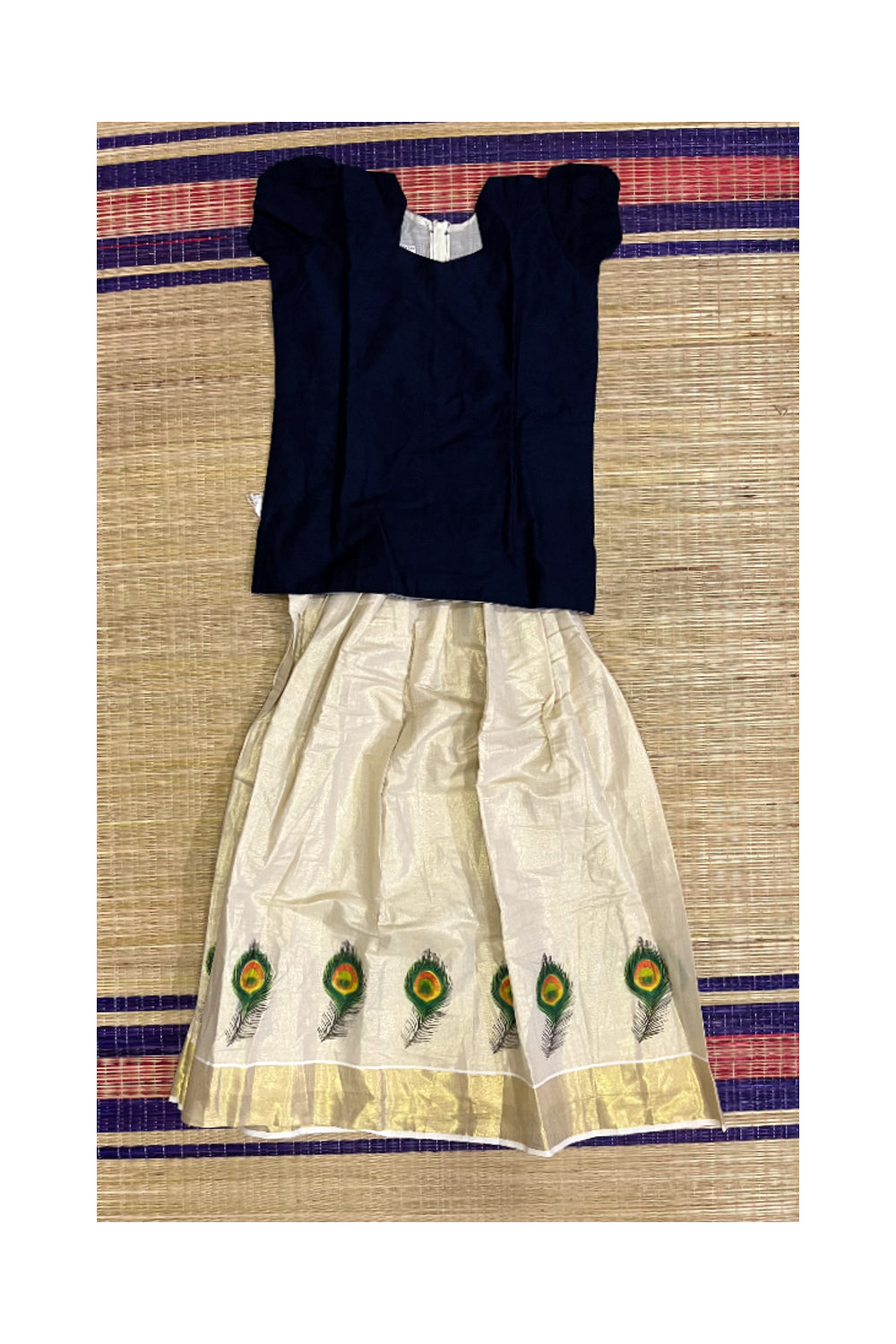 Southloom Kerala Pavada Blouse with Feather Mural Design (Age - 12 Year)