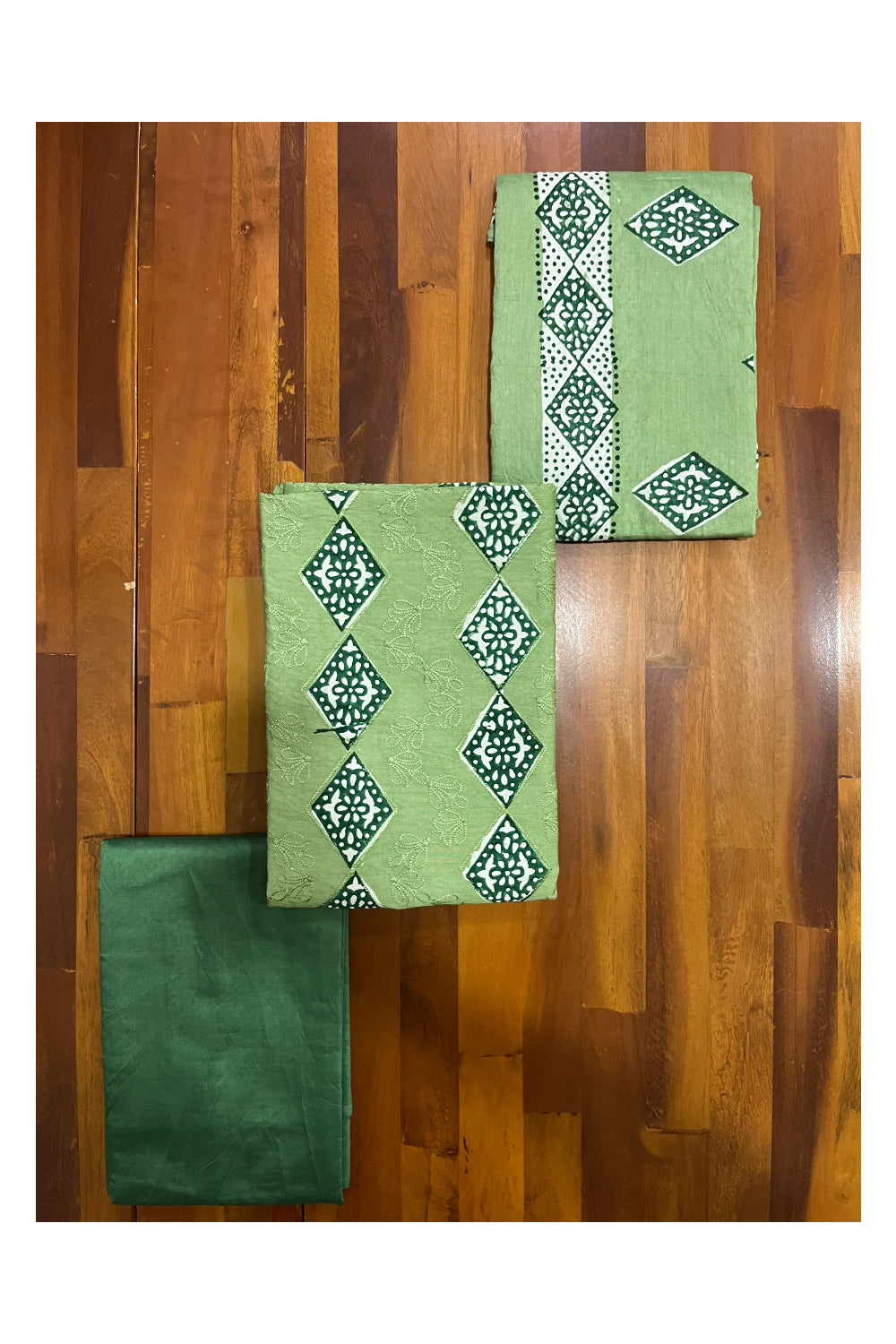 Southloom™ Cotton Churidar Salwar Suit Material in Green with Fabric Prints and Thread Works