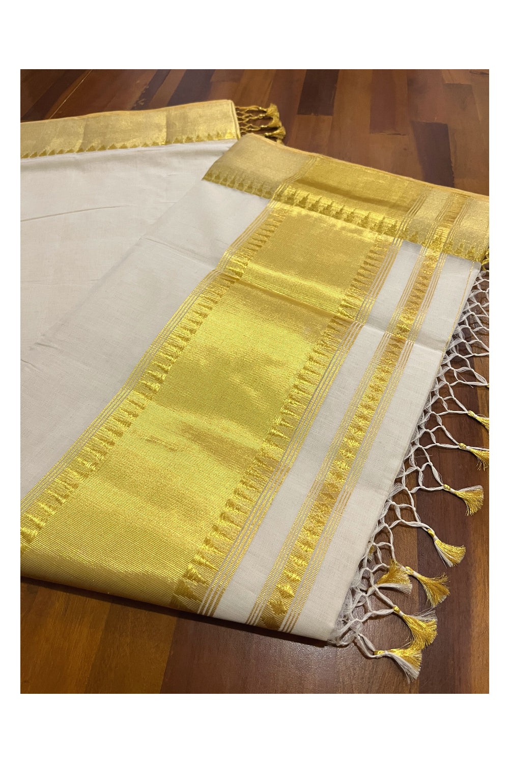 Southloom™ Balaramapuram Unakkupaavu Handloom Kasavu Saree with Temple Border