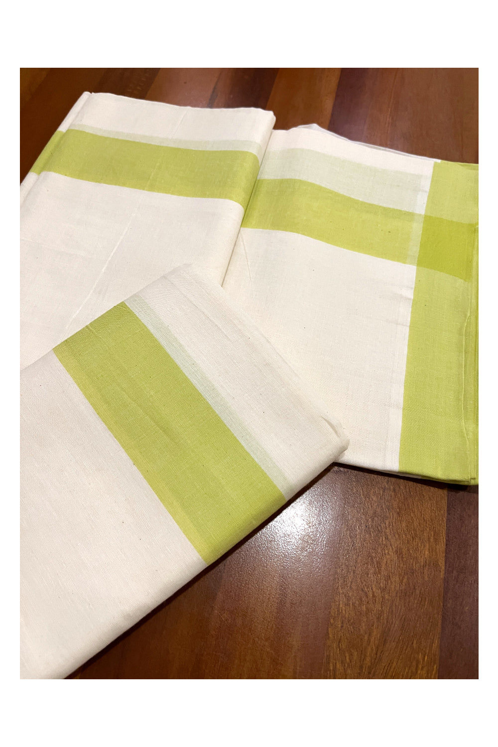 Kerala Cotton Mulloth Mundum Neriyathum Single (Set Mundu) with Light Green Border (Extra Soft Cotton) 2.80 Mtrs