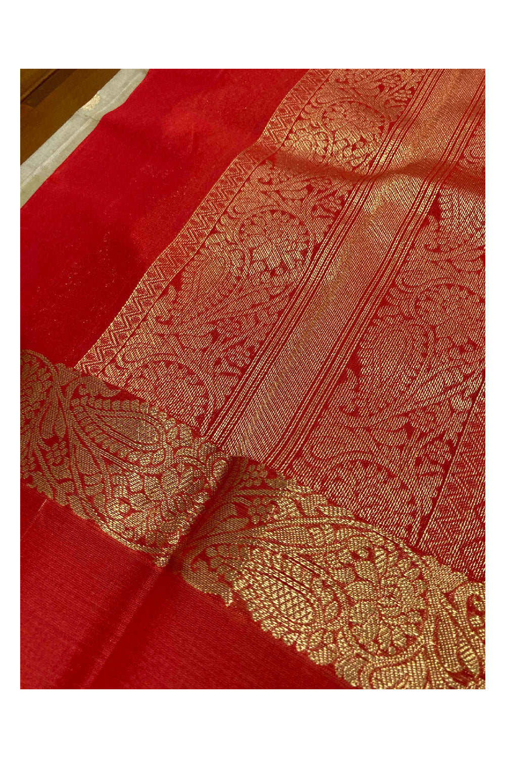 Southloom Handloom Pure Silk Kanchipuram Saree in Cream Paisley Motifs