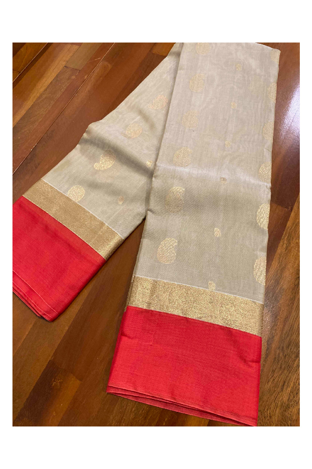 Southloom Handloom Pure Silk Kanchipuram Saree in Cream Paisley Motifs