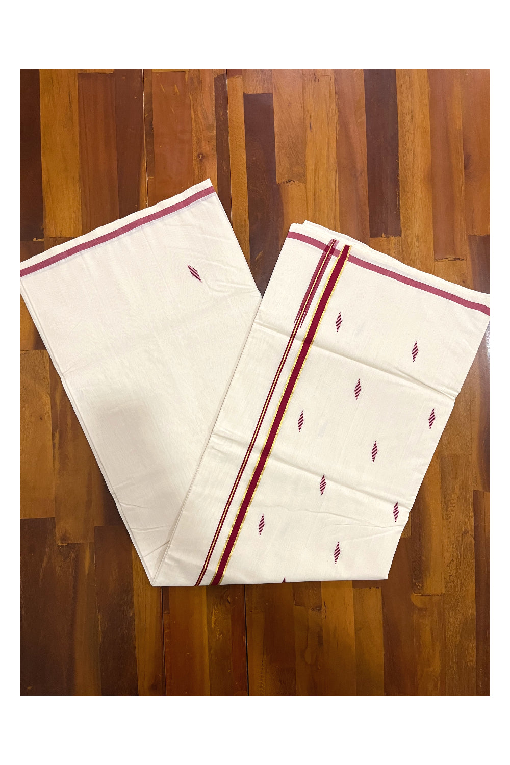 Southloom Premium Unakkupaavu Handloom Maroon Puliyilakkara Kasavu Saree with Butta Works