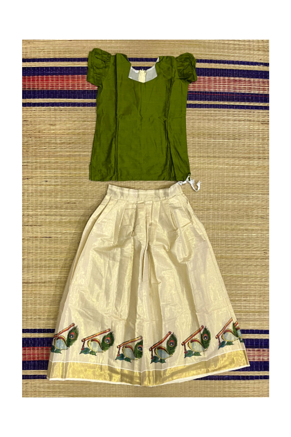 Southloom Kerala Pavada Blouse with Feather and Flute Mural Design (Age - 9 Year)