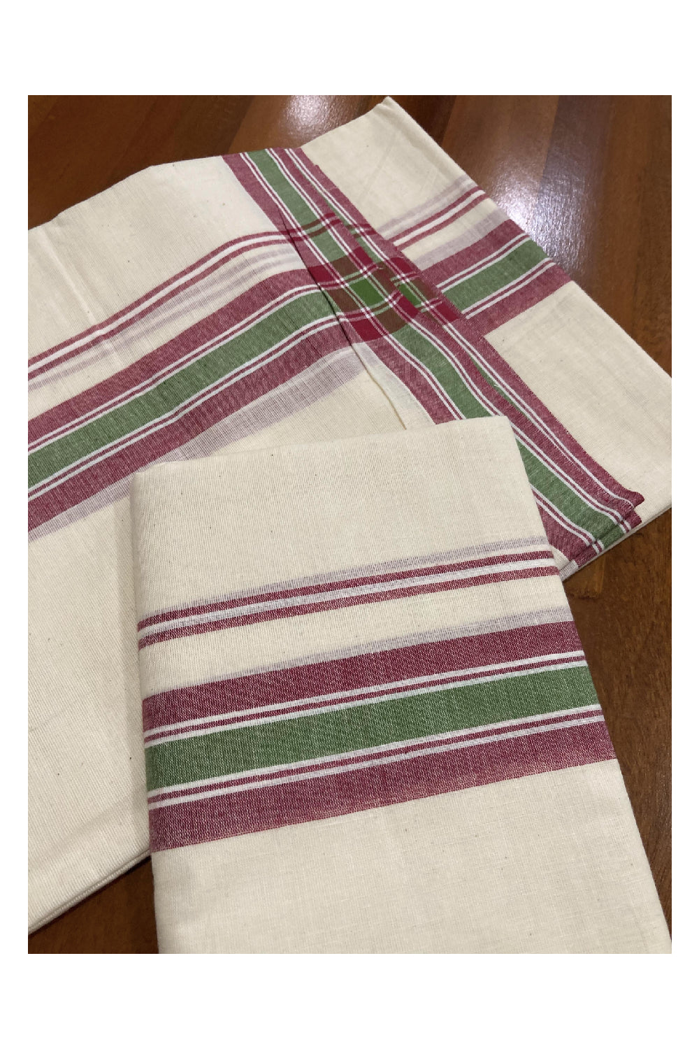 Kerala Cotton Mundum Neriyathum Single (Set Mundu) with Mulloth Design Dark Red and Green Border (Extra Soft Cotton)