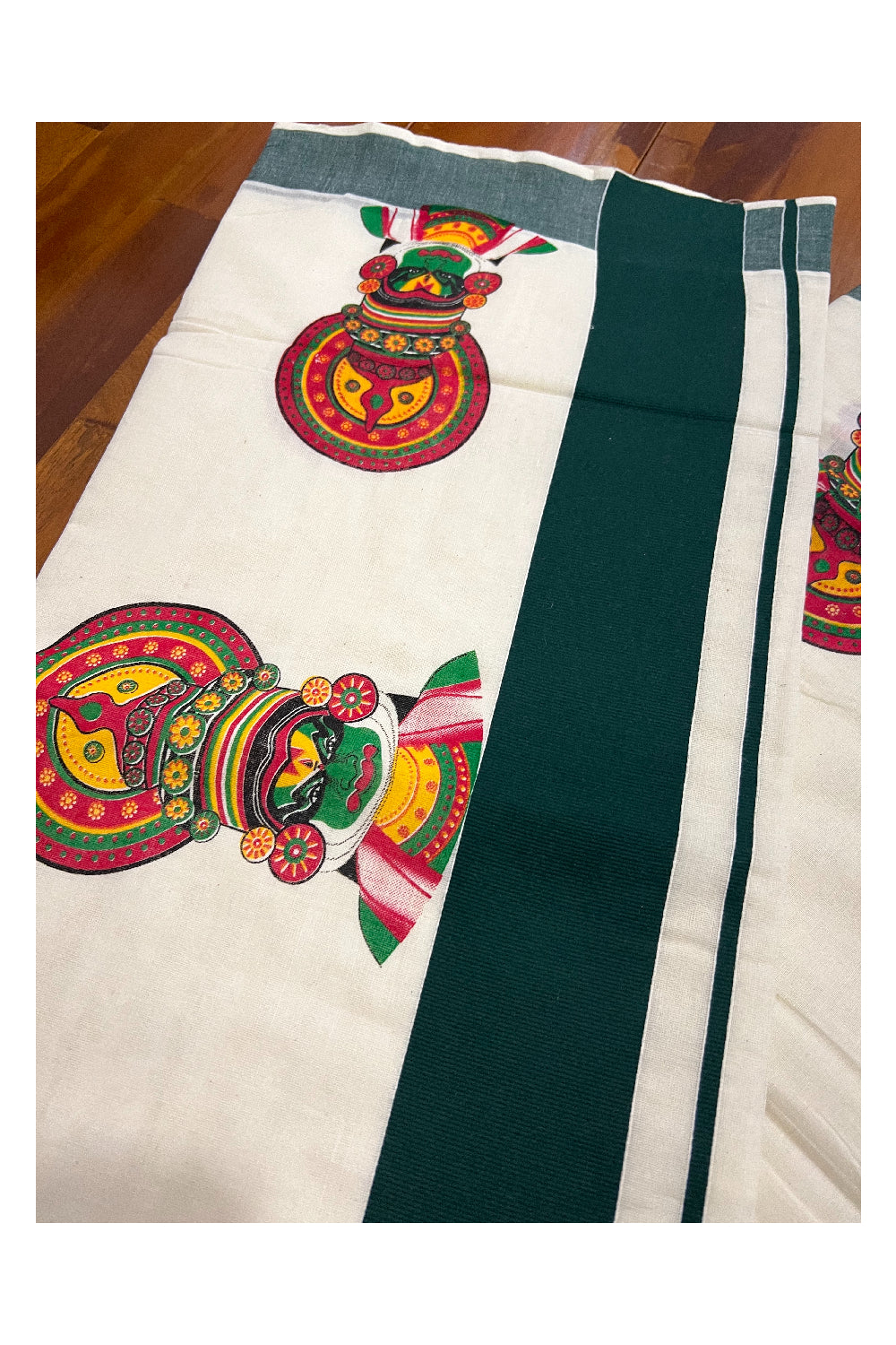 Kerala Pure Cotton Saree with Mural Printed Kathakali Face Design and Dark Green Border