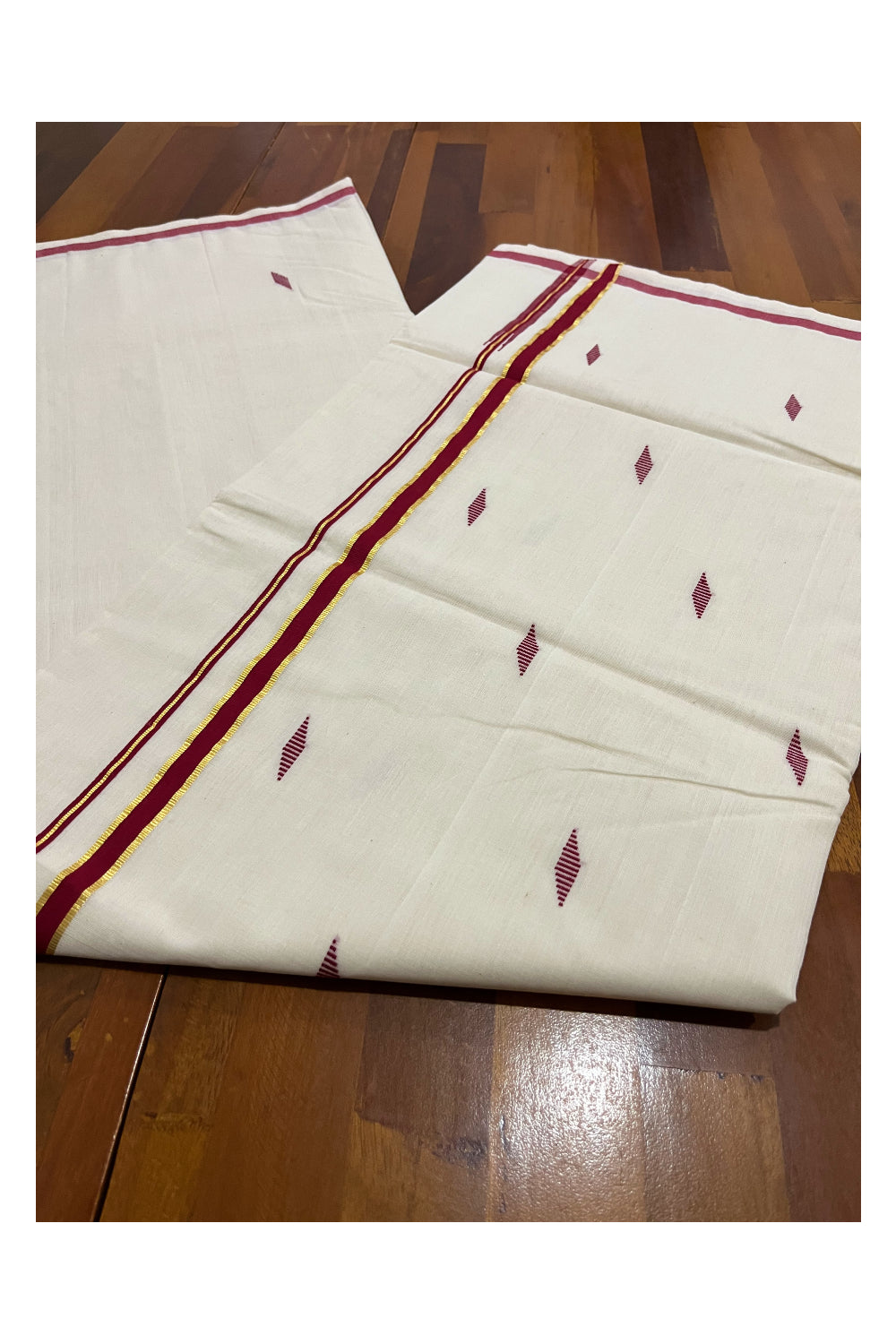 Southloom Premium Unakkupaavu Handloom Maroon Puliyilakkara Kasavu Saree with Butta Works