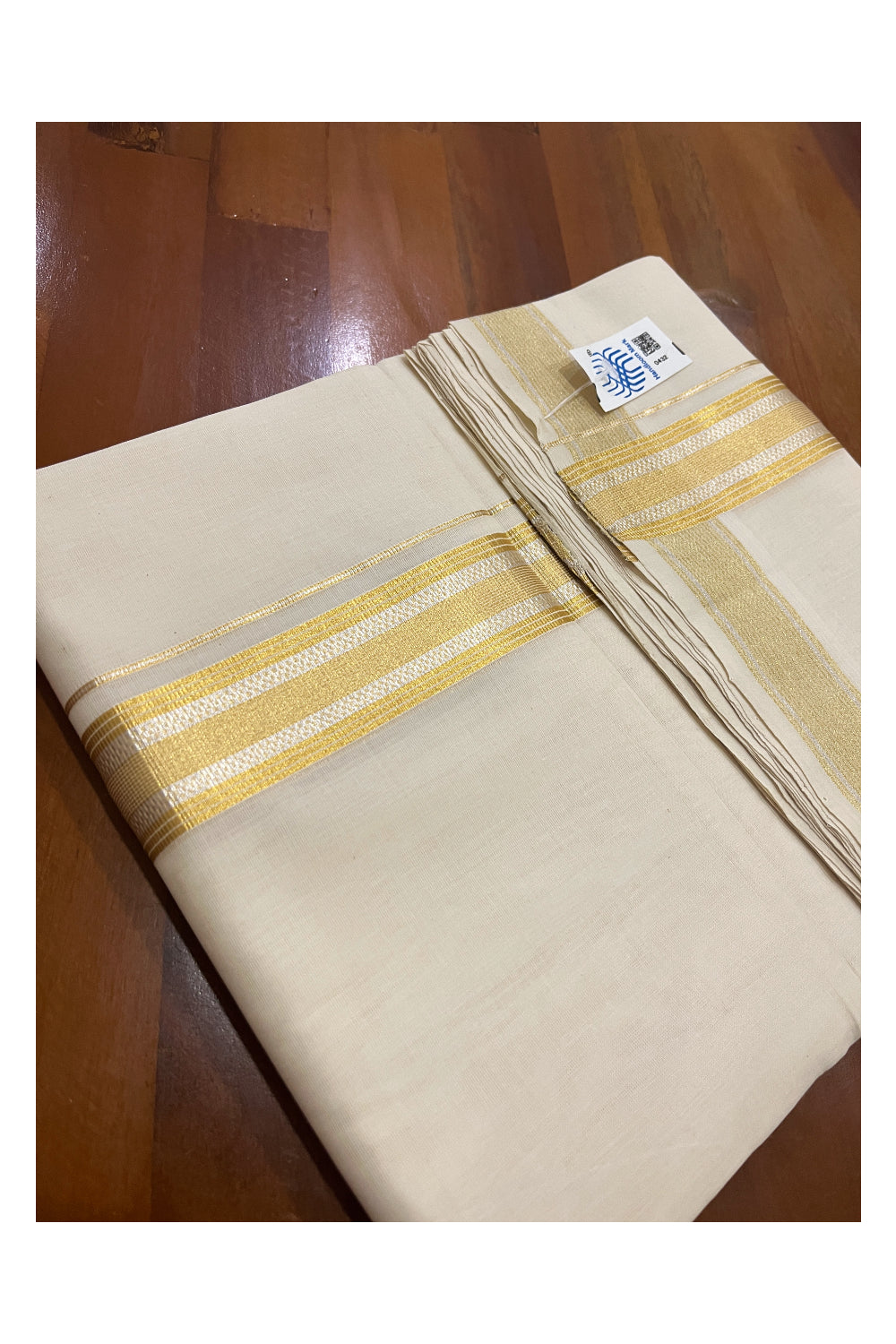 Southloom Premium Unakkupaavu Handloom Wedding Mundu with Golden and Silver Kasavu Border