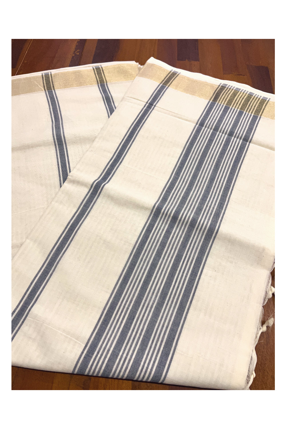 Pure Cotton Off White Kerala Saree with Blue Pallu and Lines Design Running Blouse Piece (Onam Saree 2023)