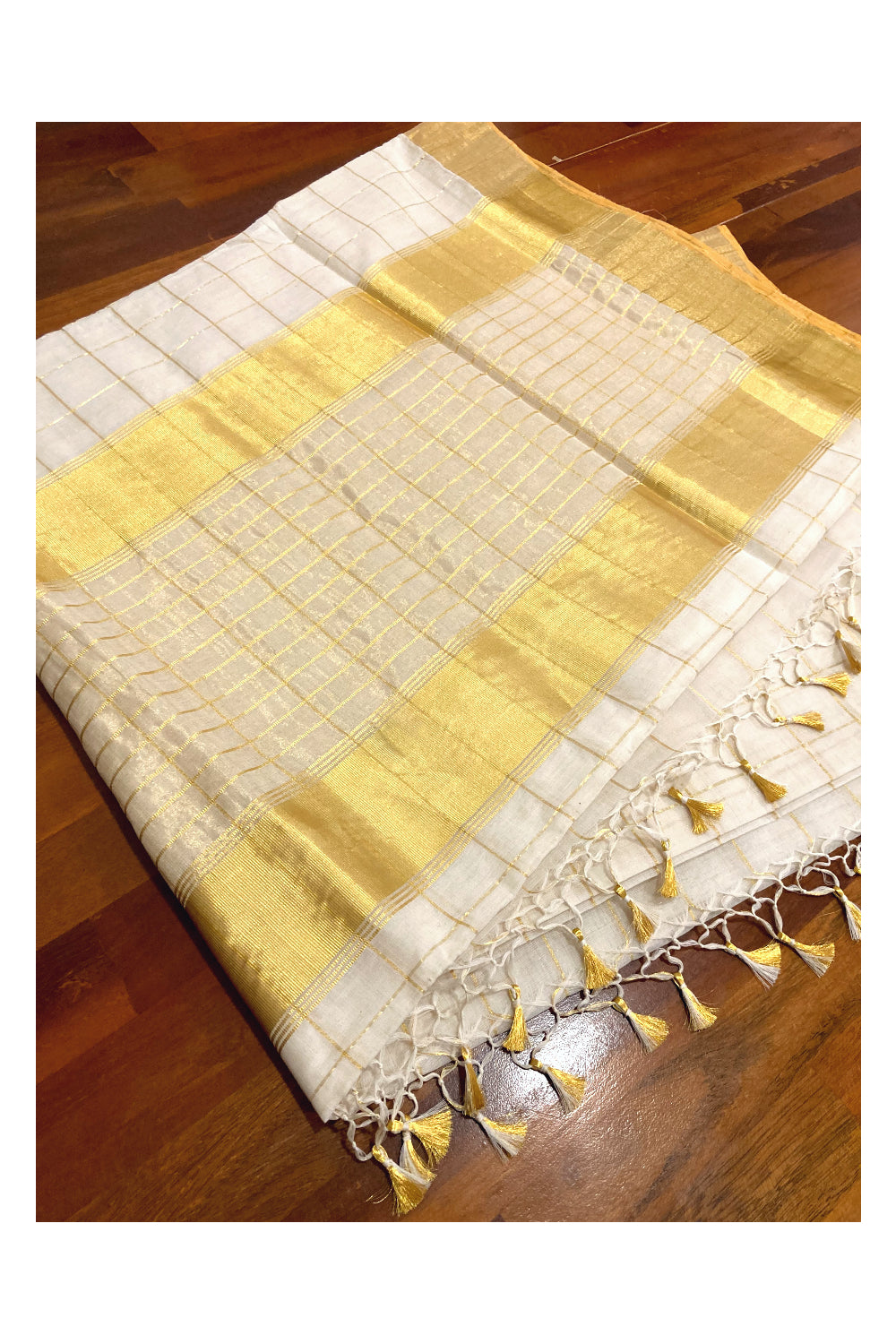 Southloom Super Premium Unakkupaavu Wedding Handloom Kasavu Check Design Saree with Tissue Checks on Pallu