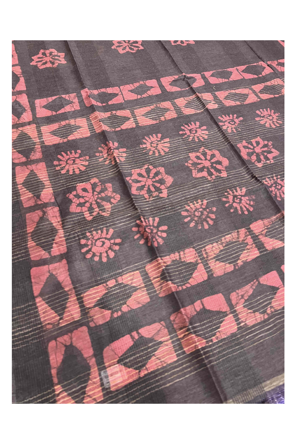 Southloom Cotton Brownish Red and Red Designer Saree with Baswara Print