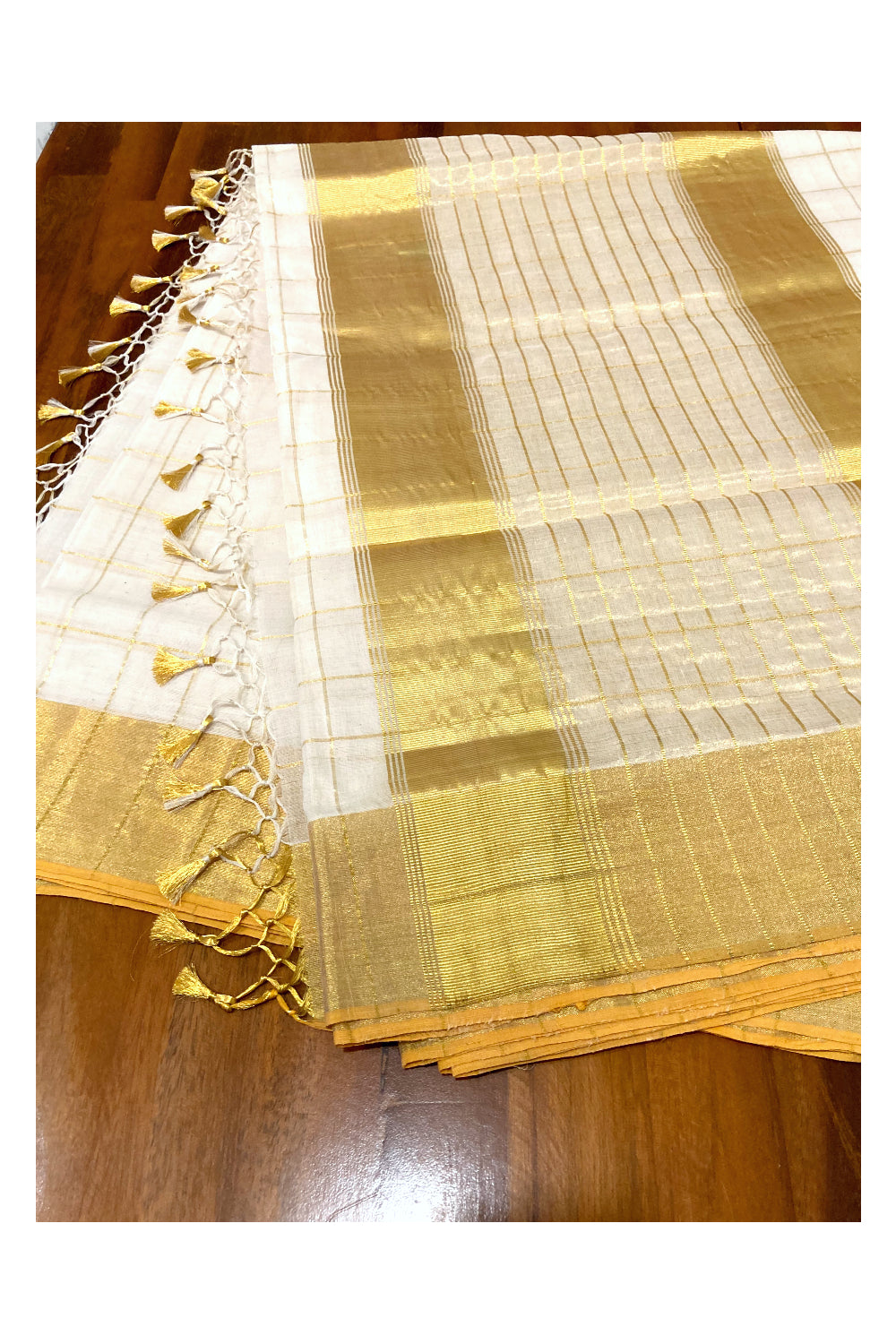 Southloom Super Premium Unakkupaavu Wedding Handloom Kasavu Check Design Saree with Tissue Checks on Pallu