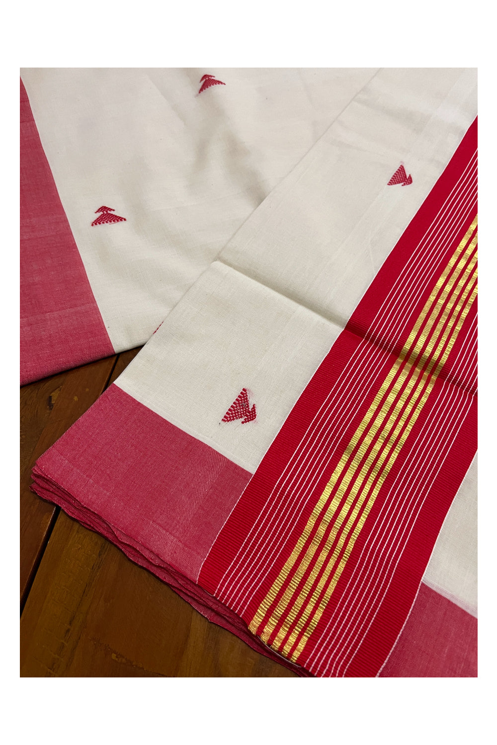 Southloom Balaramapuram Unakkupaavu Handloom Saree with Kasavu Red Pallu and Butta Works on Body