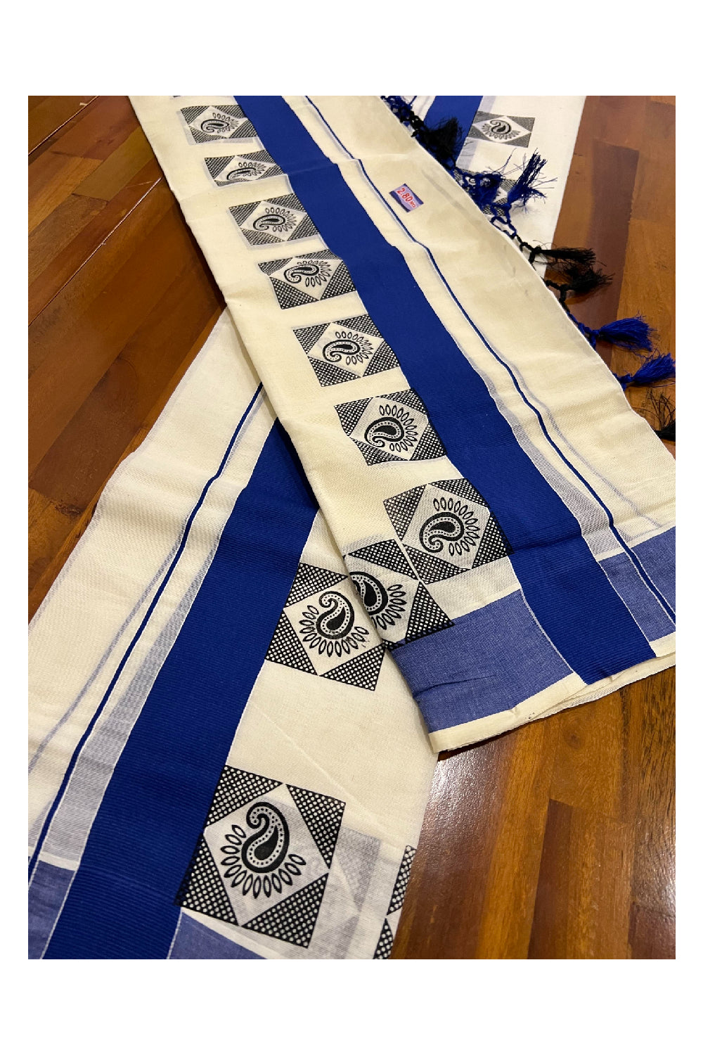 Kerala Cotton Single Mundum Neriyathum (Set Mundu) with Blue Block Print Tussels Border 2.80 Mtrs