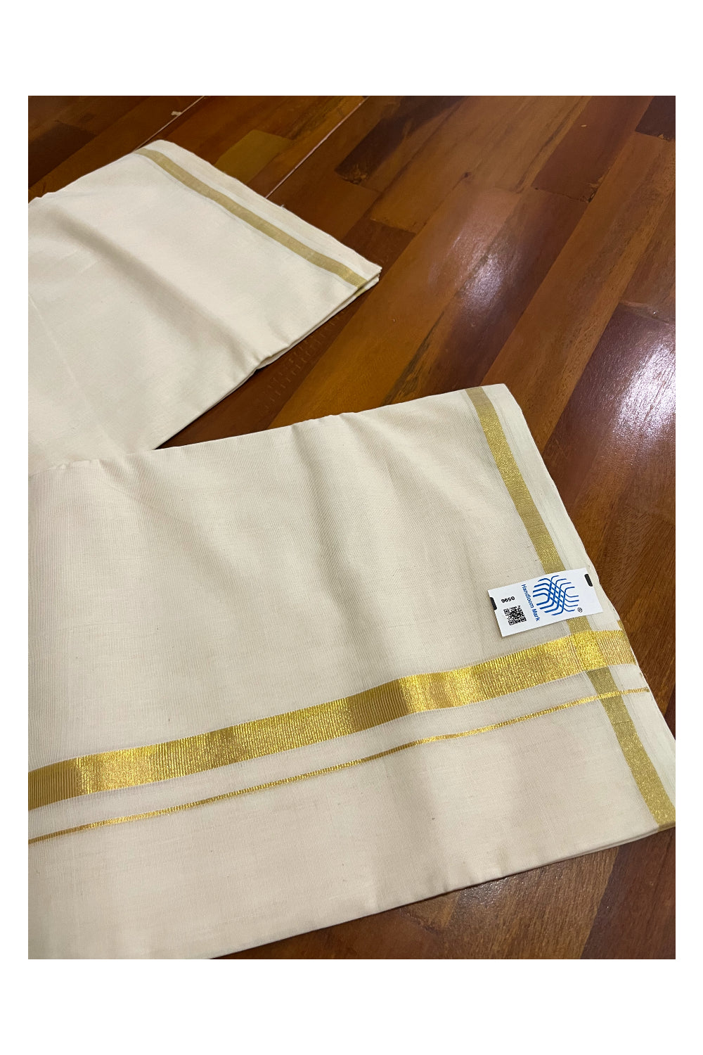 Southloom Super Premium Balaramapuram Unakkupaavu Handloom Wedding Kasavu Mundu