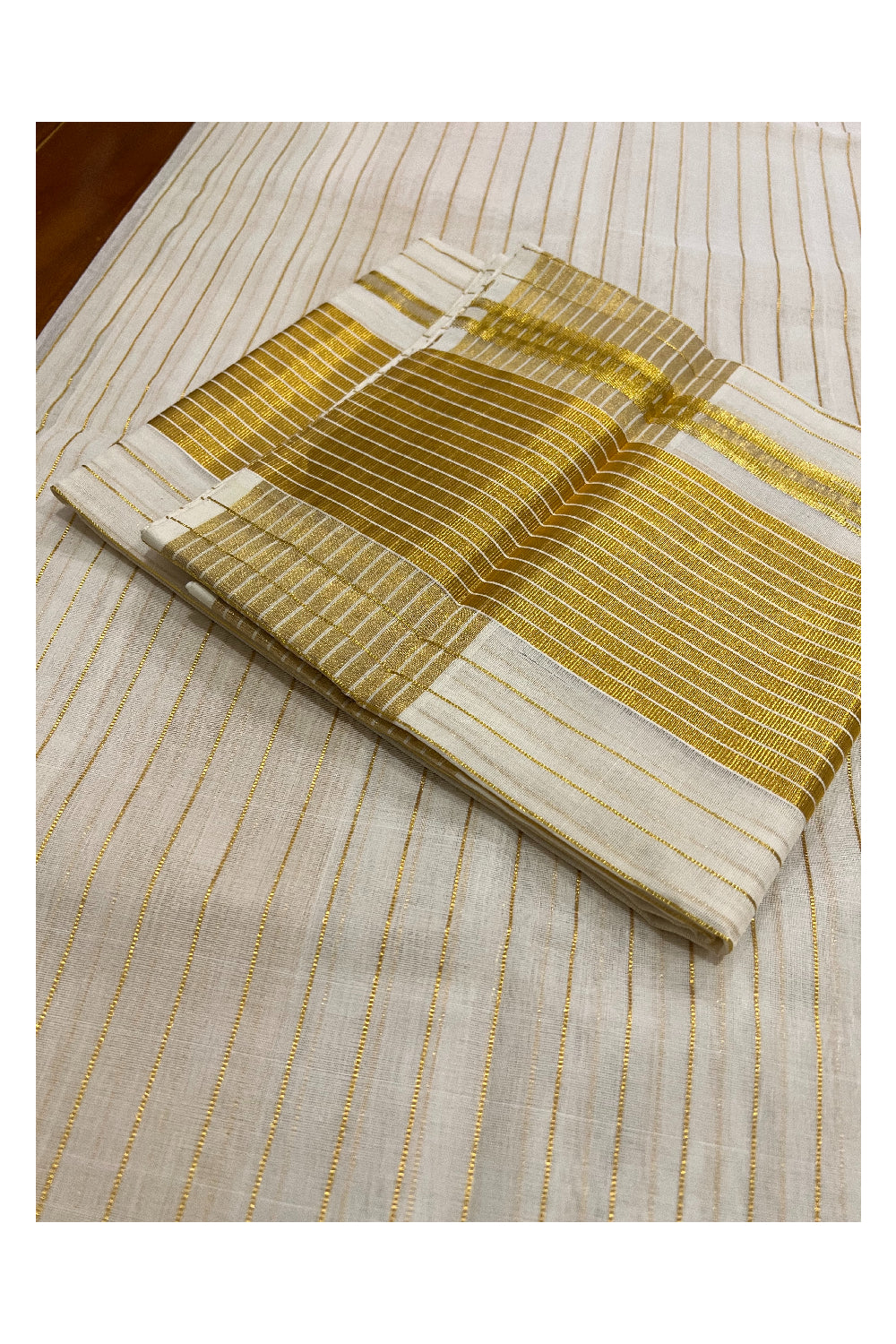 Southloom Onam 2022 Premium Handloom Lines Set Mundu with Kasavu Kara (2.80 M)