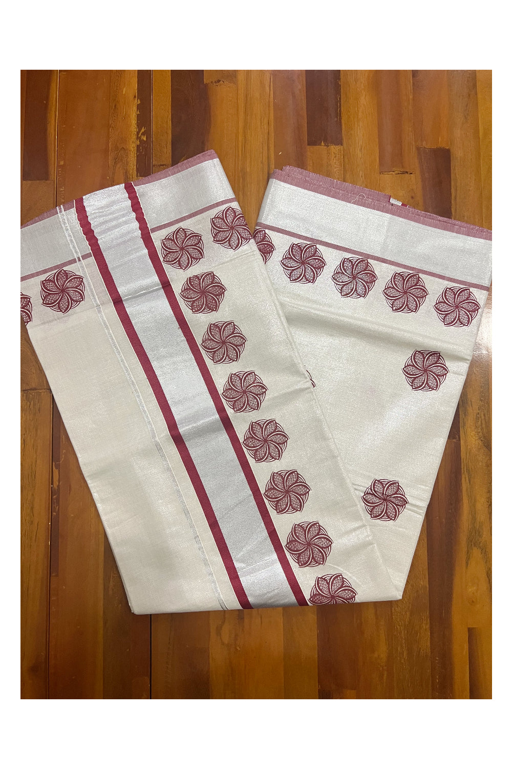 Kerala Silver Tissue Kasavu Saree with Maroon Floral Mural Prints on Pallu