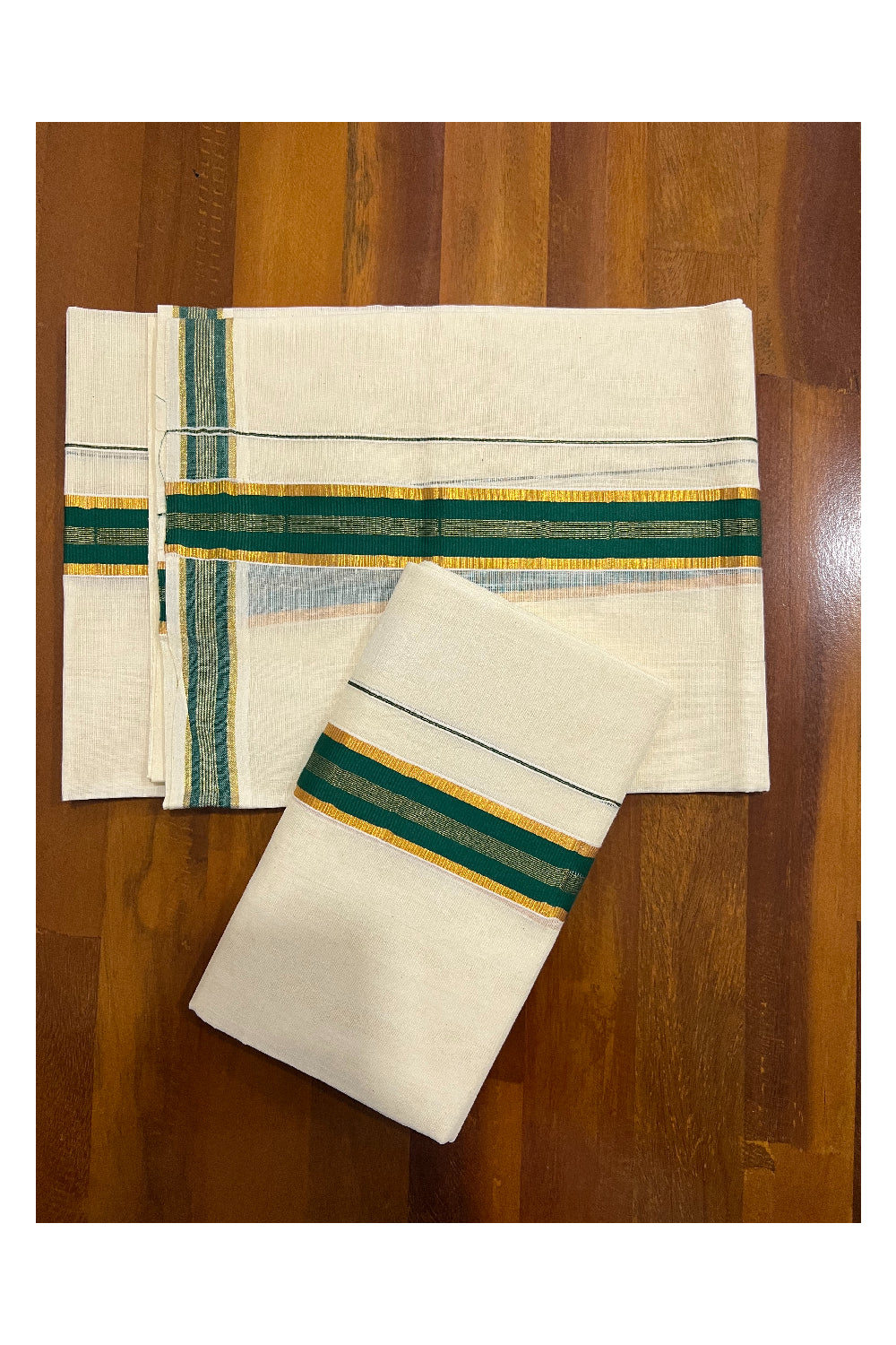 Kerala Cotton Mundum Neriyathum Single (Set Mundu) with Dark Green and Kasavu Border