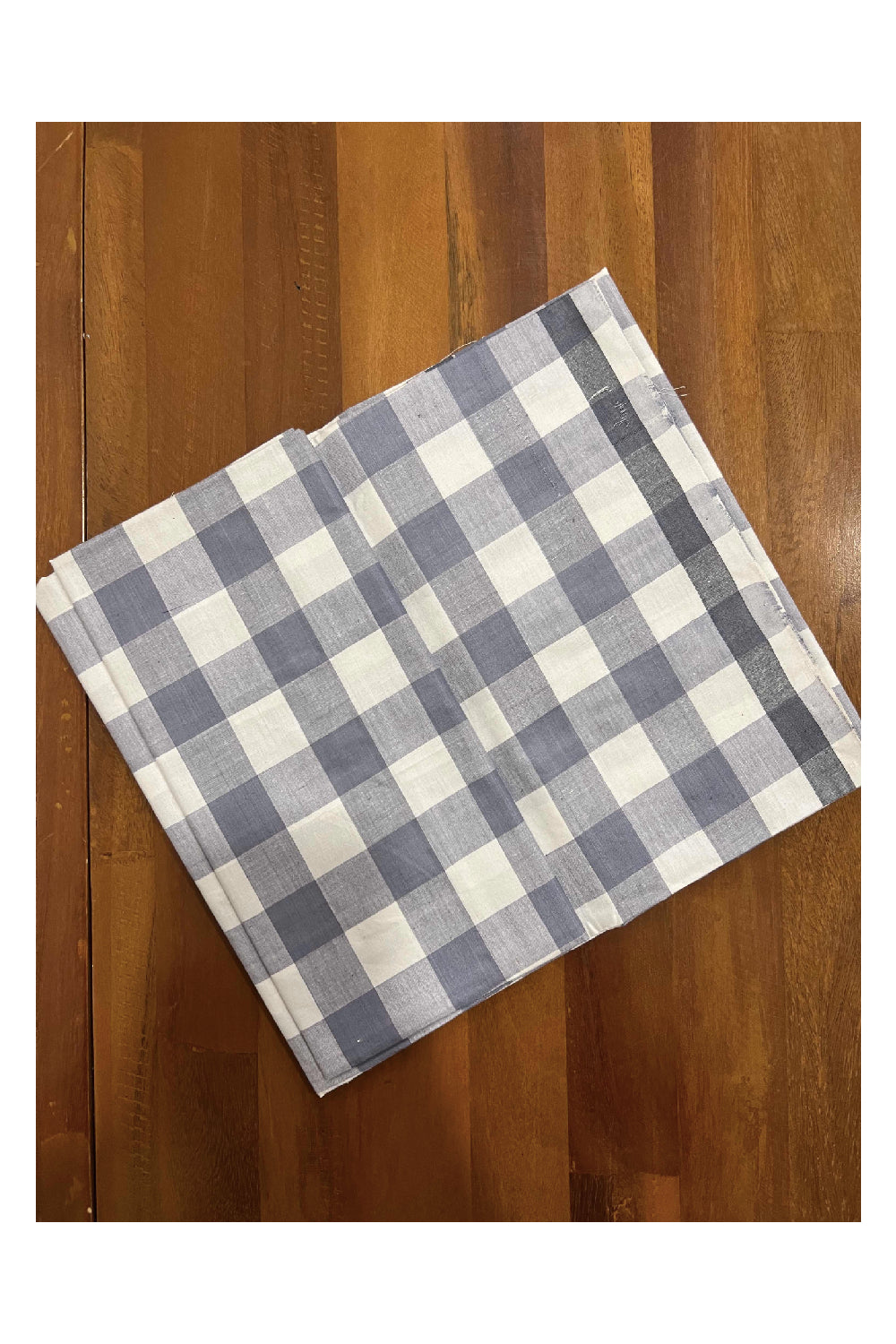 Southloom Premium Handloom Borderless Grey White Checkered Single Mundu (Lungi)