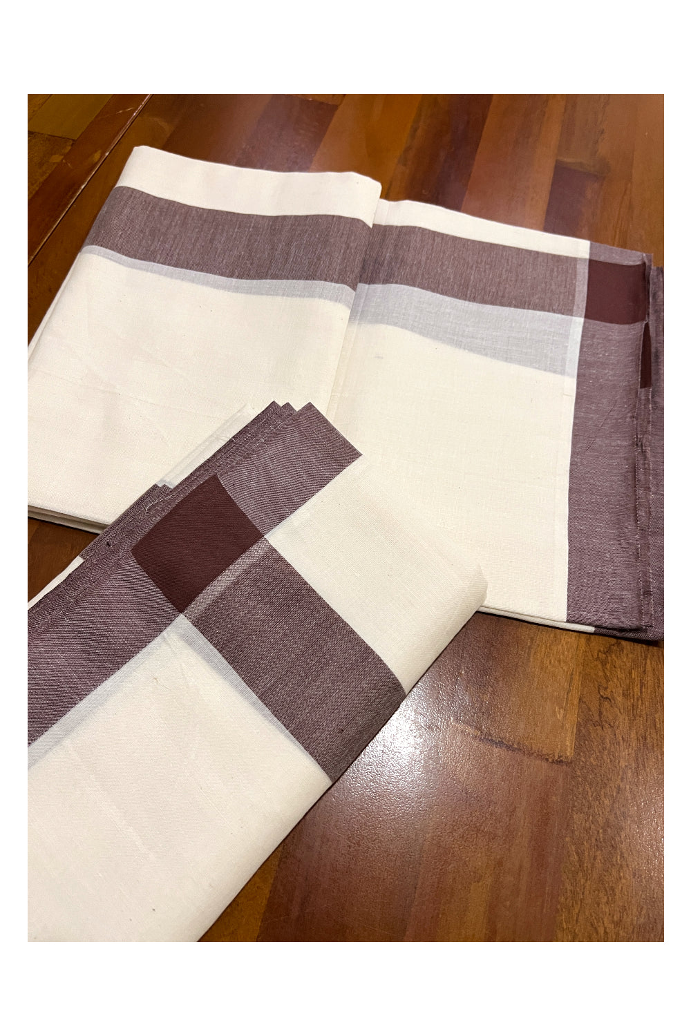 Kerala Cotton Mulloth Mundum Neriyathum Single (Set Mundu) with Brown Border (Extra Soft Cotton) 2.80 Mtrs