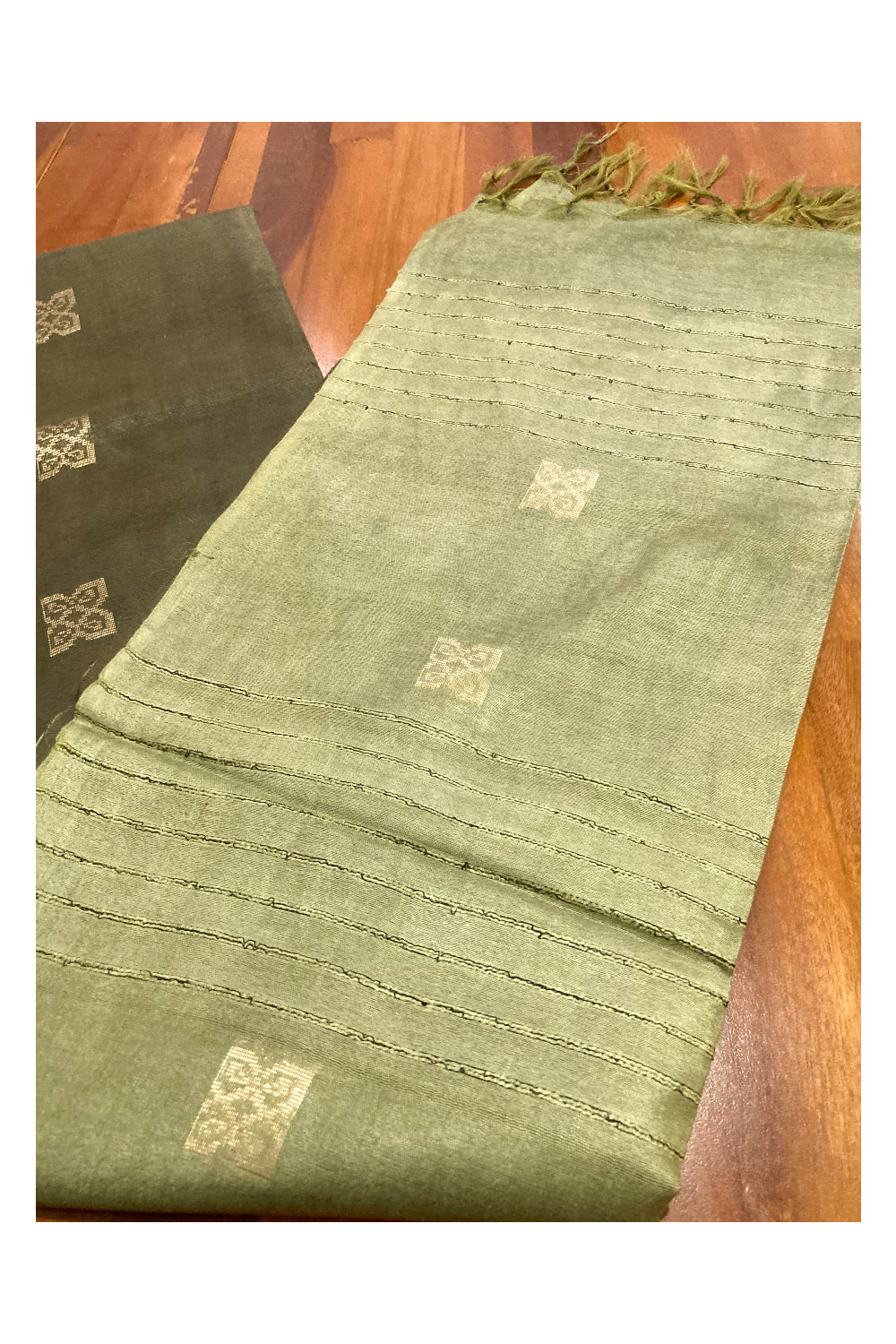 Southloom Art Silk Green Designer Saree with Zari Motifs