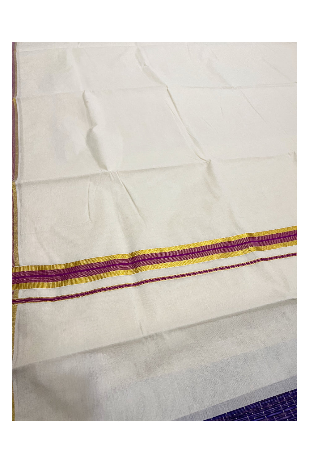 Kerala Pure Cotton Plain Saree with Kasavu and Magenta Border