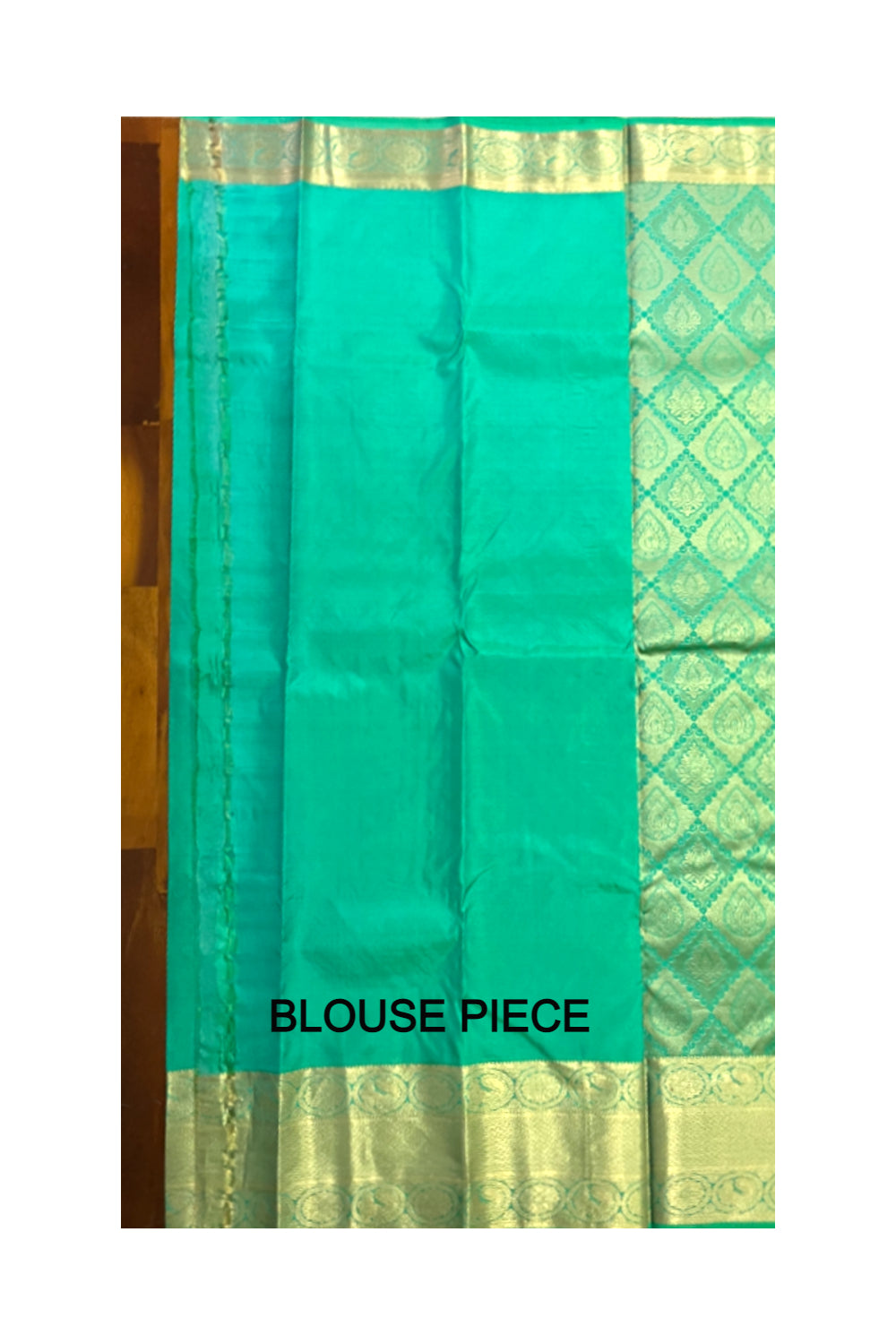 Southloom Double Warp Handloom Pure Silk Kanchipuram Green Manthrakodi Saree with Kasavu Woven Works