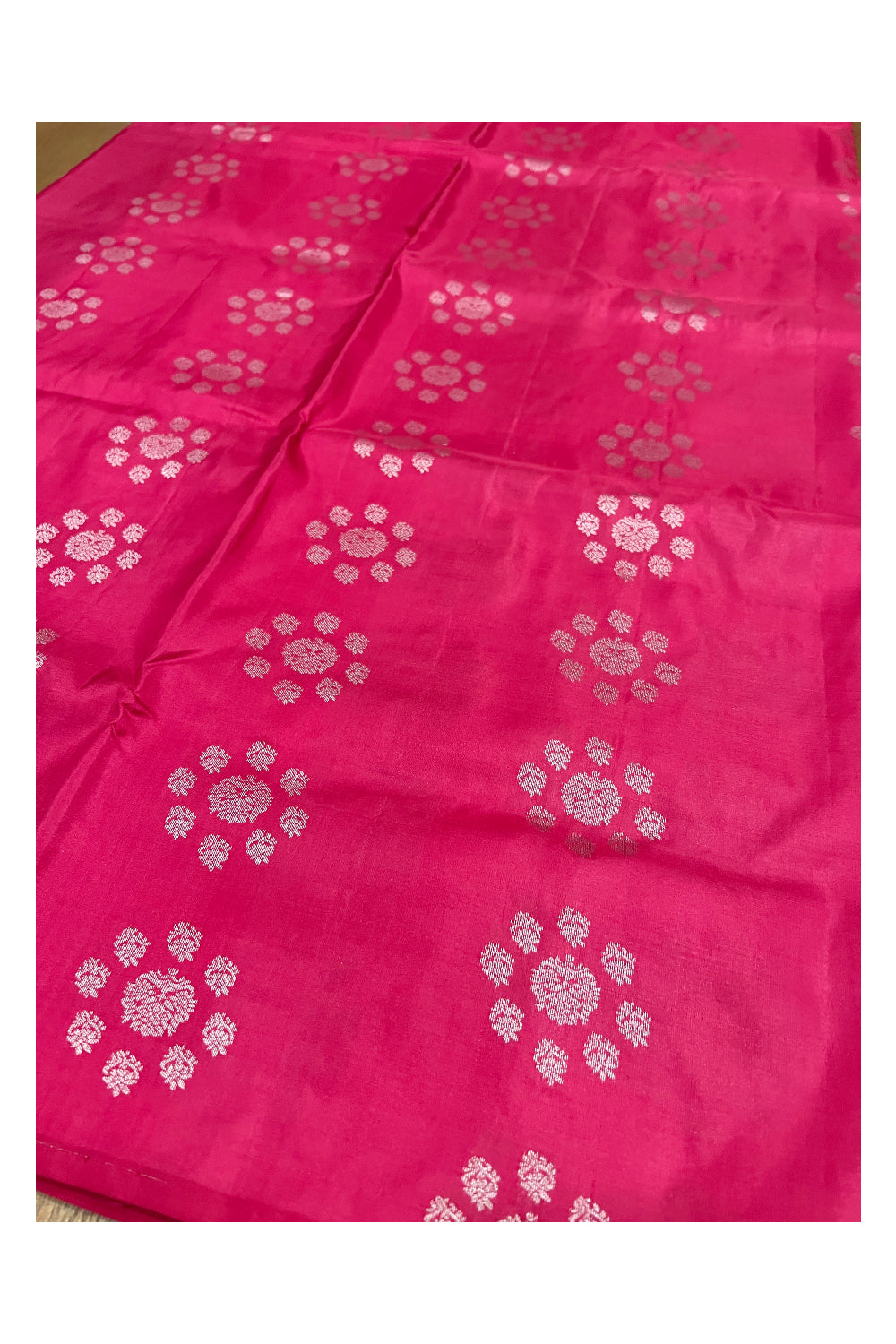 Southloom Handloom Pure Silk Kanchipuram Saree with Floral Patterns on Rose Body and Green Blouse Piece