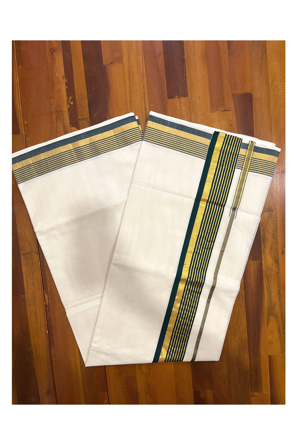 Southloom™ Premium Handloom Kerala Saree with Green and Kasavu Border