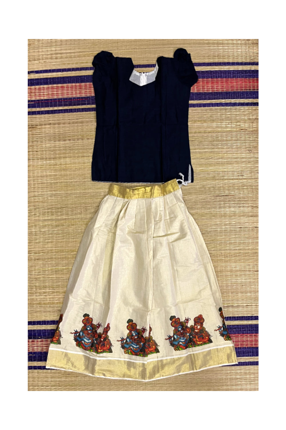 Southloom Kerala Pavada Blouse with Krishna Radha Mural Design (Age - 11 Year)