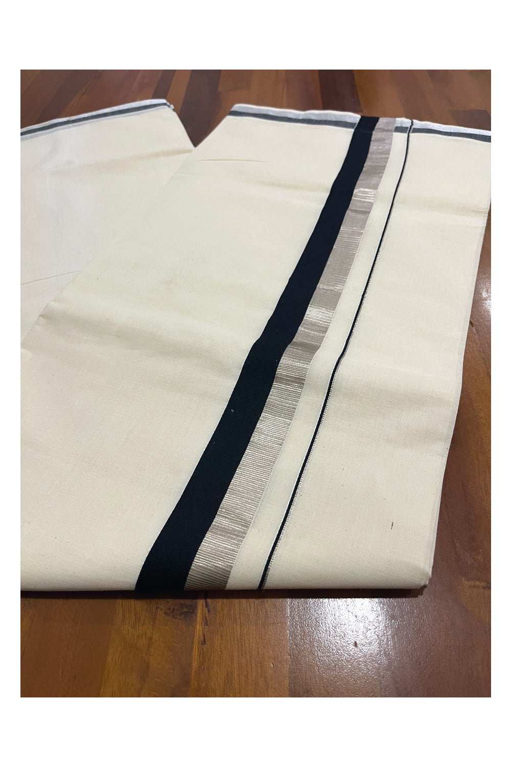 Kerala Pure Cotton Plain Saree with Silver Kasavu and Black Border