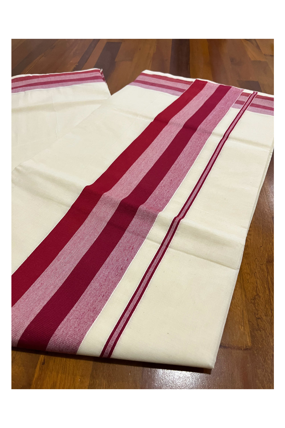 Kerala Pure Cotton Plain Saree with Red Lines Border Design