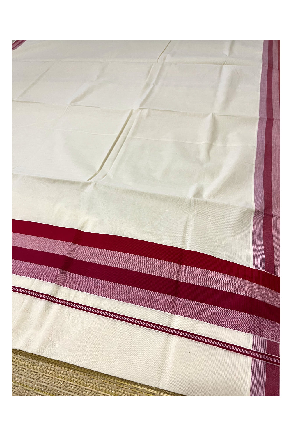 Kerala Pure Cotton Plain Saree with Red Lines Border Design