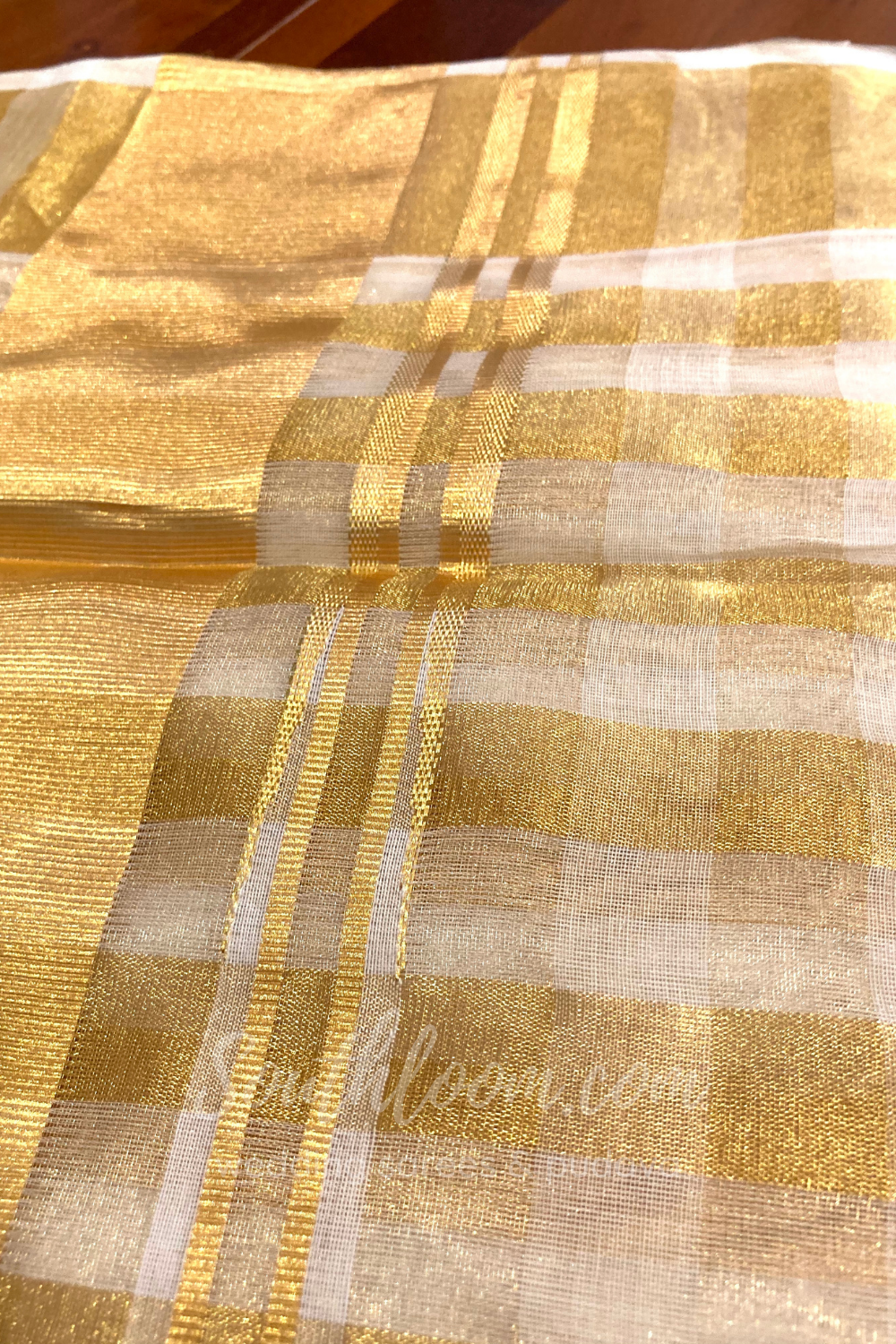 Southloom™ Original Handloom Kasavu Saree with Handwoven Tissue Cheque Body