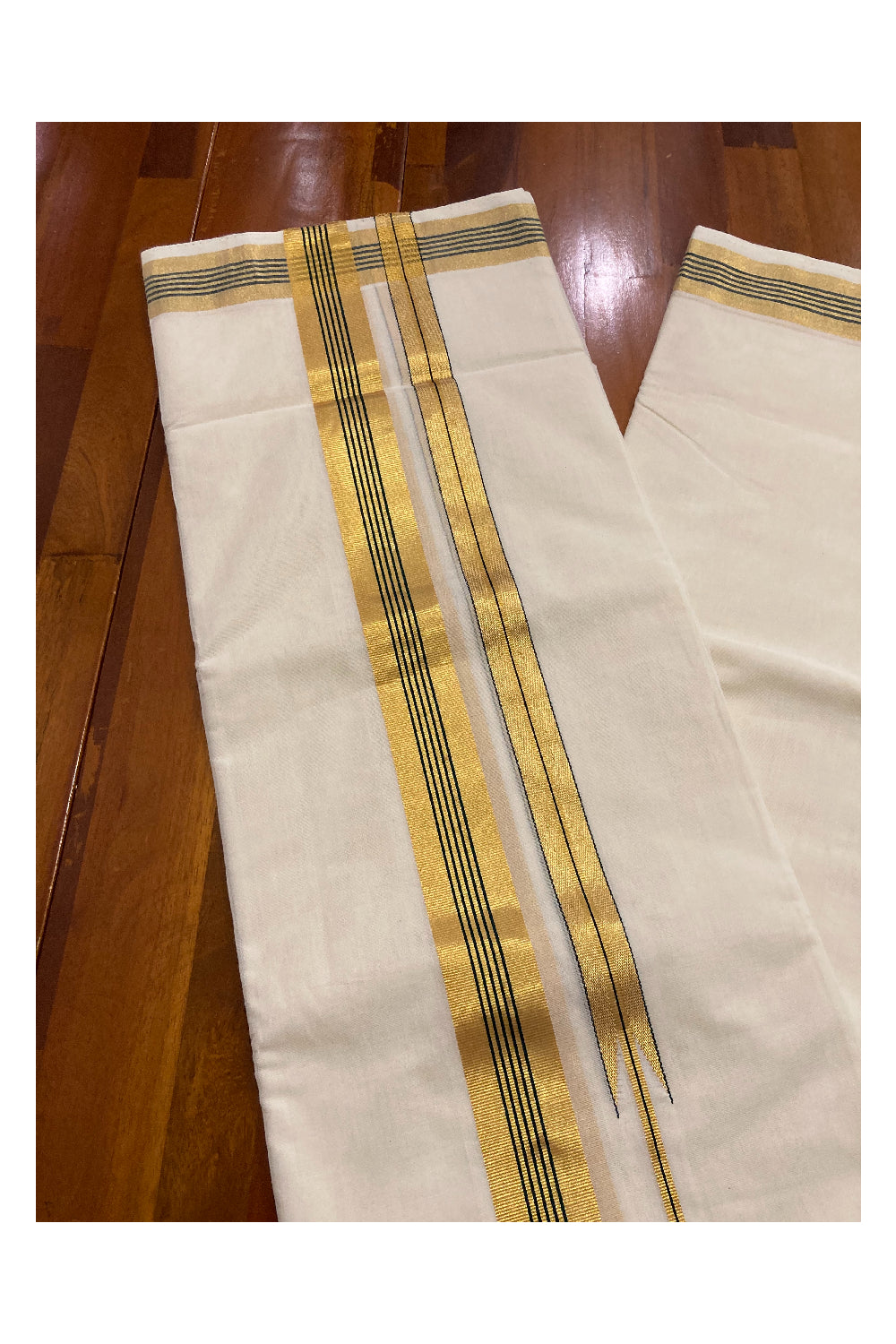 Southloom Premium Handloom Pure Cotton Mundu with Kasavu and Dark Green Chutti Border (South Indian Dhoti)