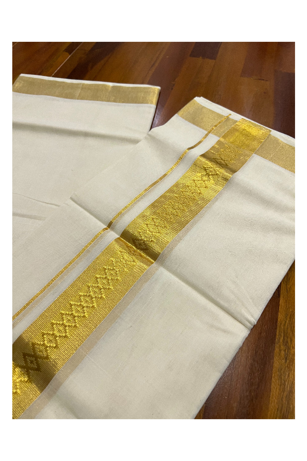 Southloom Premium Handloom Pure Cotton Wedding Mundu with Kasavu Woven Kara (South Indian Dhoti)